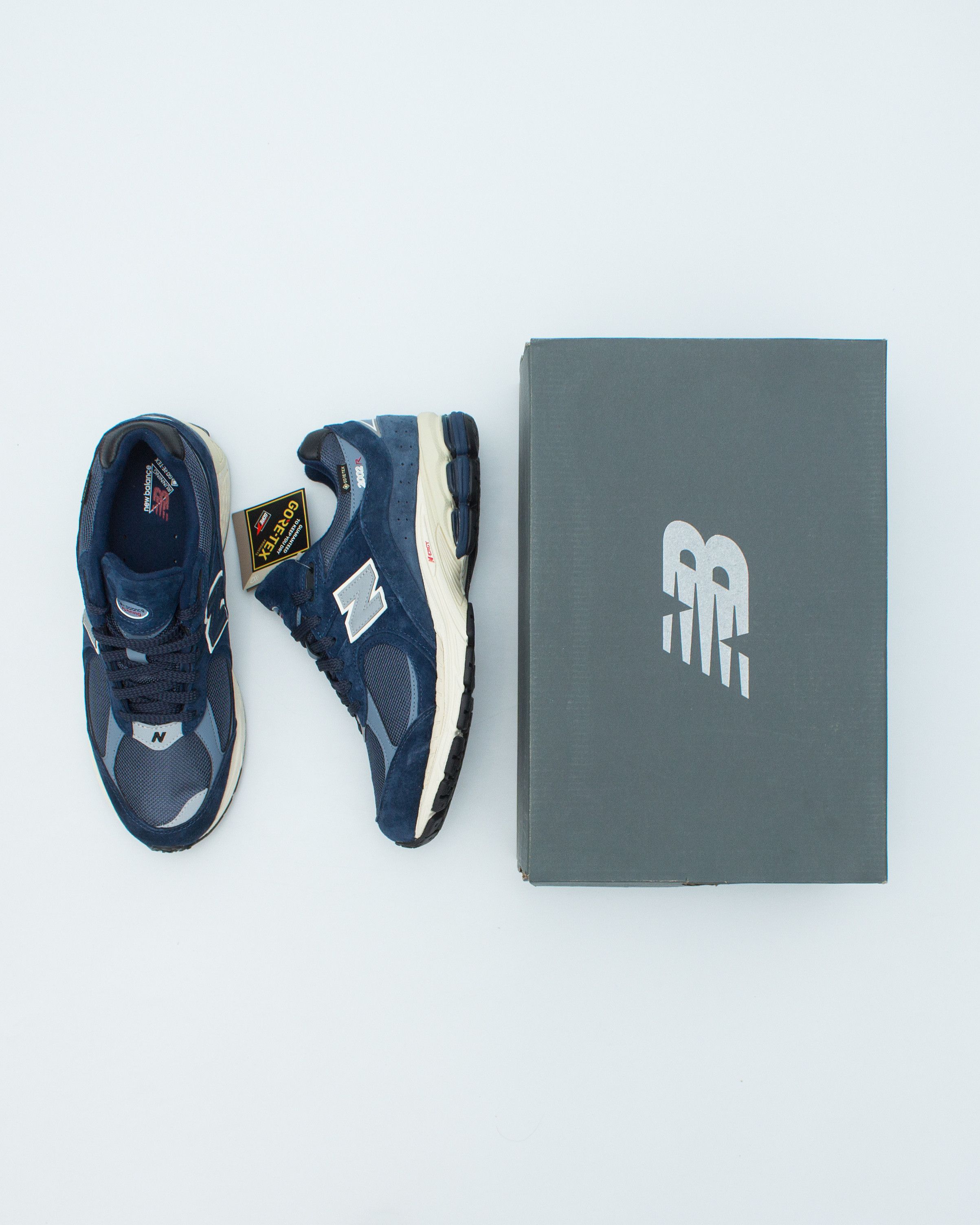 New Balance 2002r GoreTex Vintage Navy M2002RXF Size US 8.5 / EU 41-42 - 7 Thumbnail