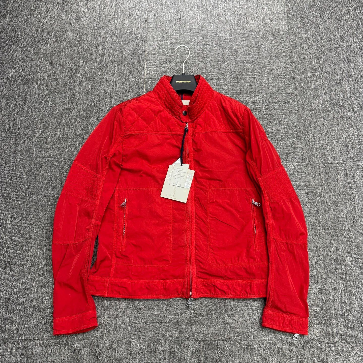 Moncler Red Quilted Light Jacket Size L Size US L / EU 52-54 / 3 - 1 Thumbnail