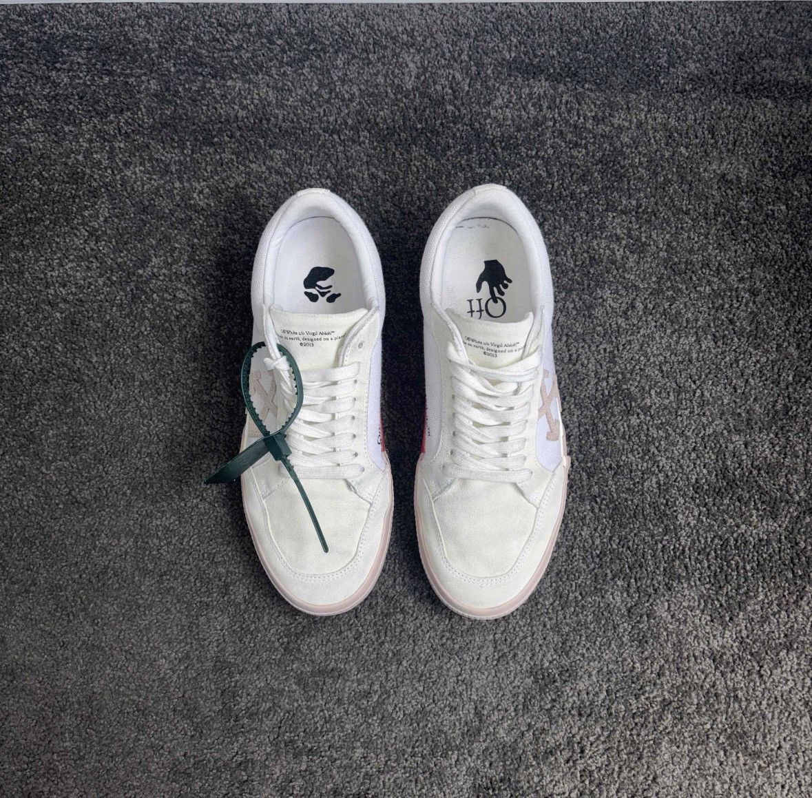 Off-White Off-White Low Vulcanised Sneaker Size US 11 / IT 41 - 4 Thumbnail