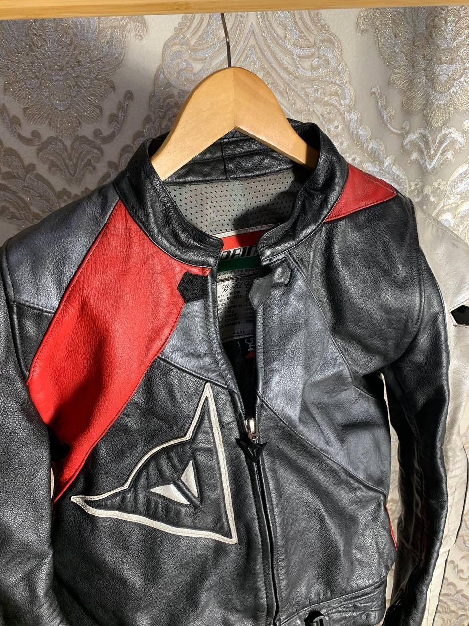 Dainese Vintage DAINESE Motorcycle Leather Jacket Bike Racing 90s Size US L / EU 52-54 / 3 - 4 Thumbnail