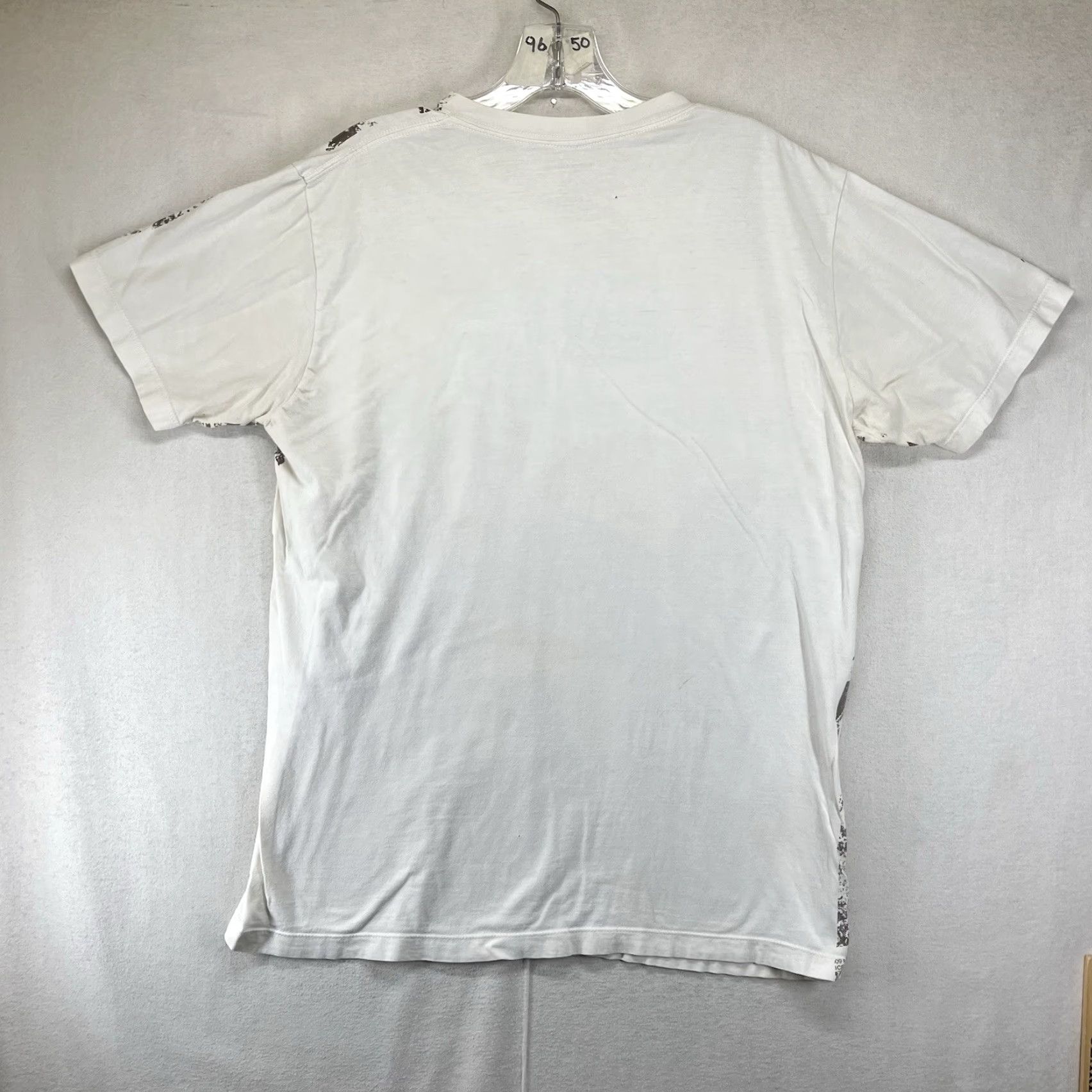 Vintage AC/DC T Shirt Mens Large Graphic Print V-Neck Short Sleeve Retro 70s 80s Music Beige Slim Fit Cotton 2020s Size US L / EU 52-54 / 3 - 2 Thumbnail
