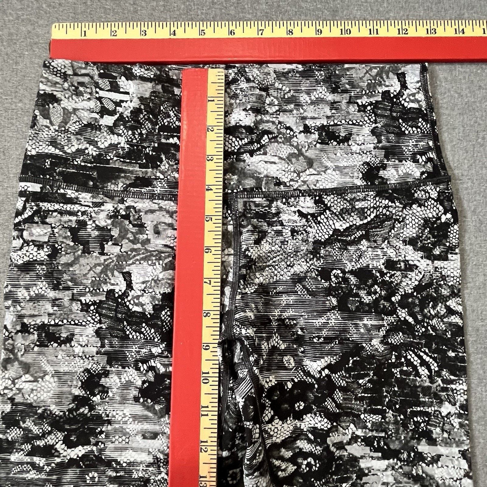Lululemon Lululemon Wunder Under High-Rise Tight Inseam *Lace Sz 8 Size 30" / US 8 / IT 44 - 4 Thumbnail