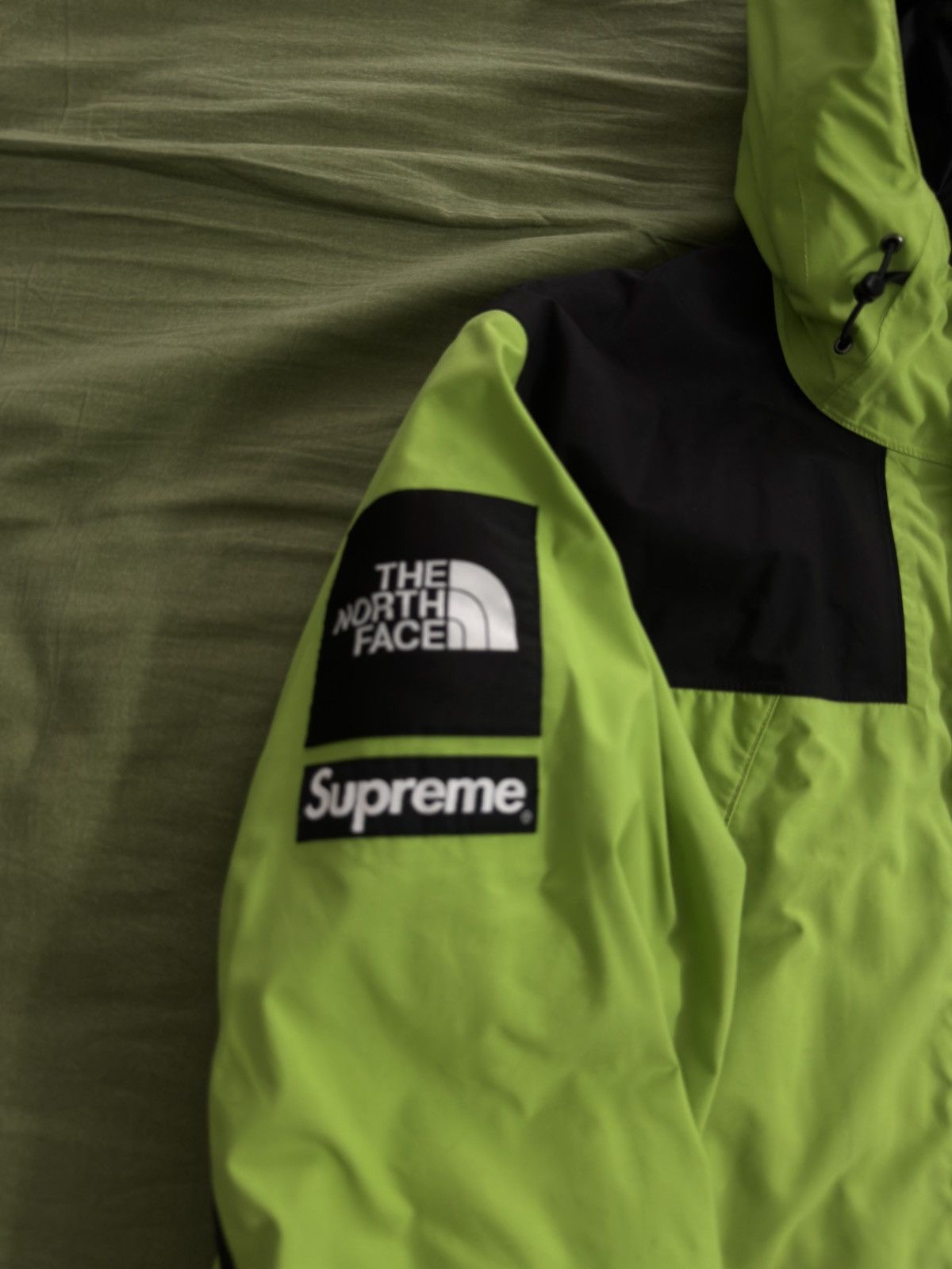 Supreme supreme x the north face s logo windbreaker Size US M / EU 48-50 / 2 - 2 Thumbnail