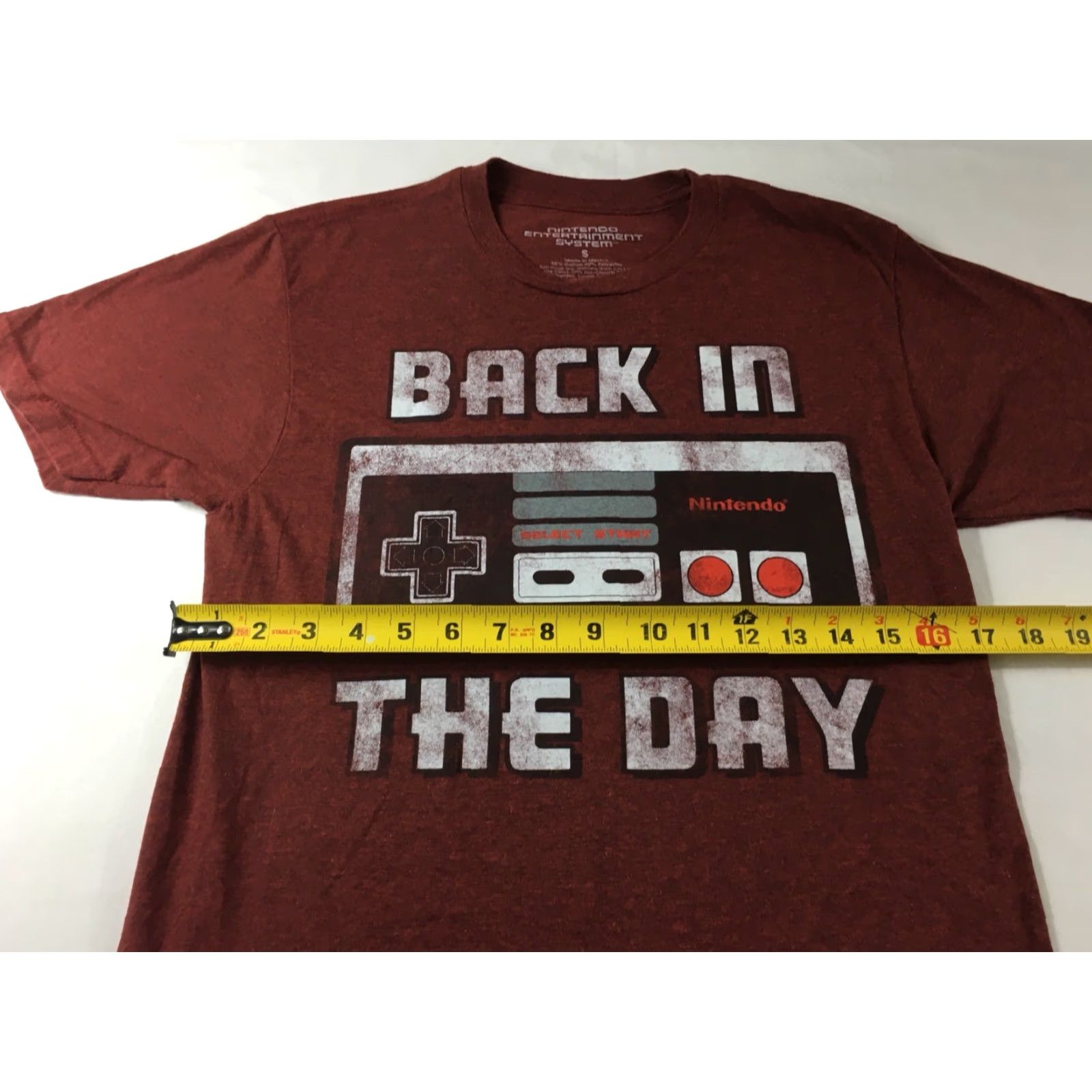 Nintendo Nintendo T-Shirt Mens S Back In The Day Distressed Red 90s Super Nintendo Controller Graphical Tee - Sz S EUC Size US S / EU 44-46 / 1 - 4 Thumbnail