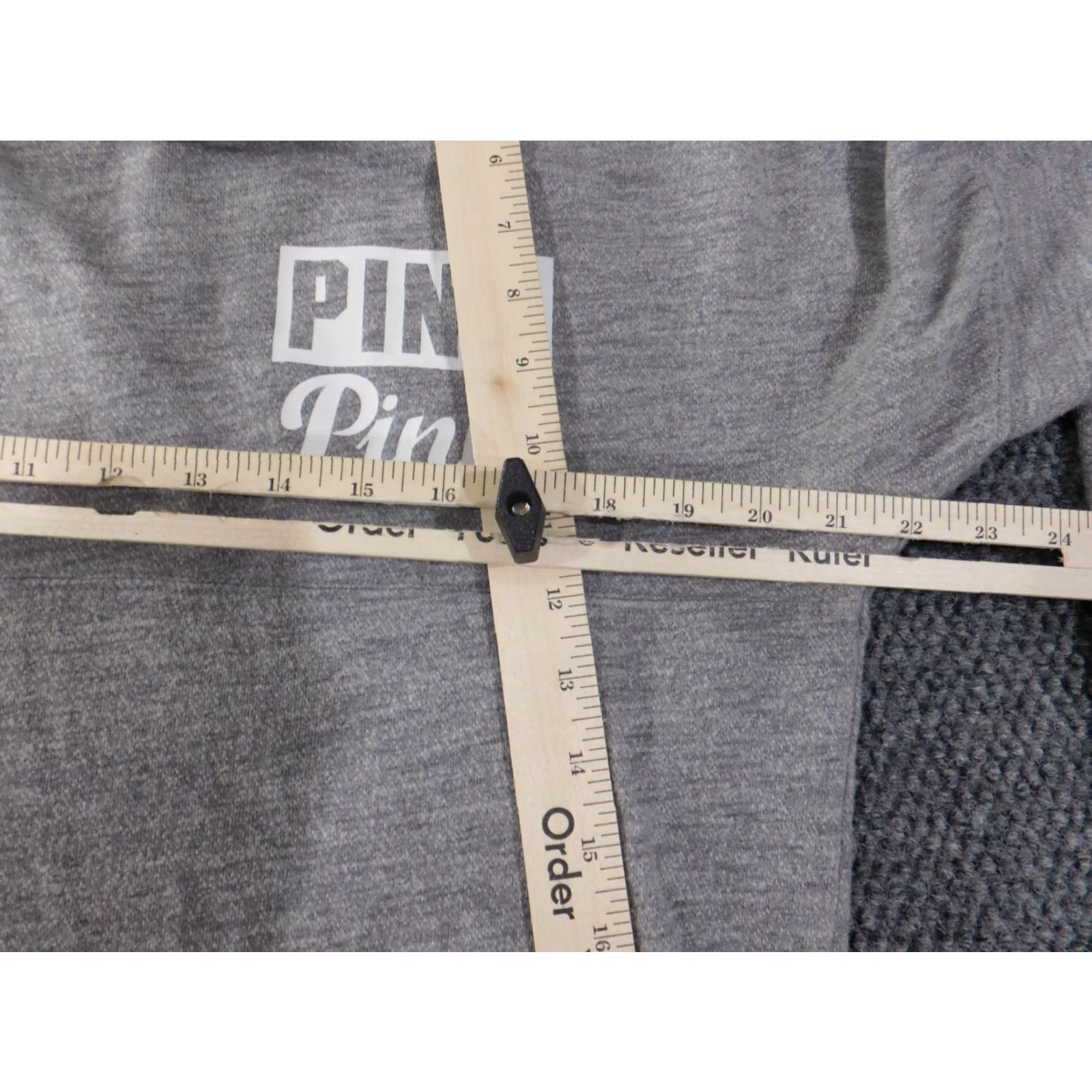 Victoria's Secret Victoria's Secret PINK Sweatshirt Womens V-Neck Raglan Sleeve Knit Love Gray Small Pullover Seasonal Fall Modern Logo Shirt New Size S / US 4 / IT 40 - 7 Thumbnail