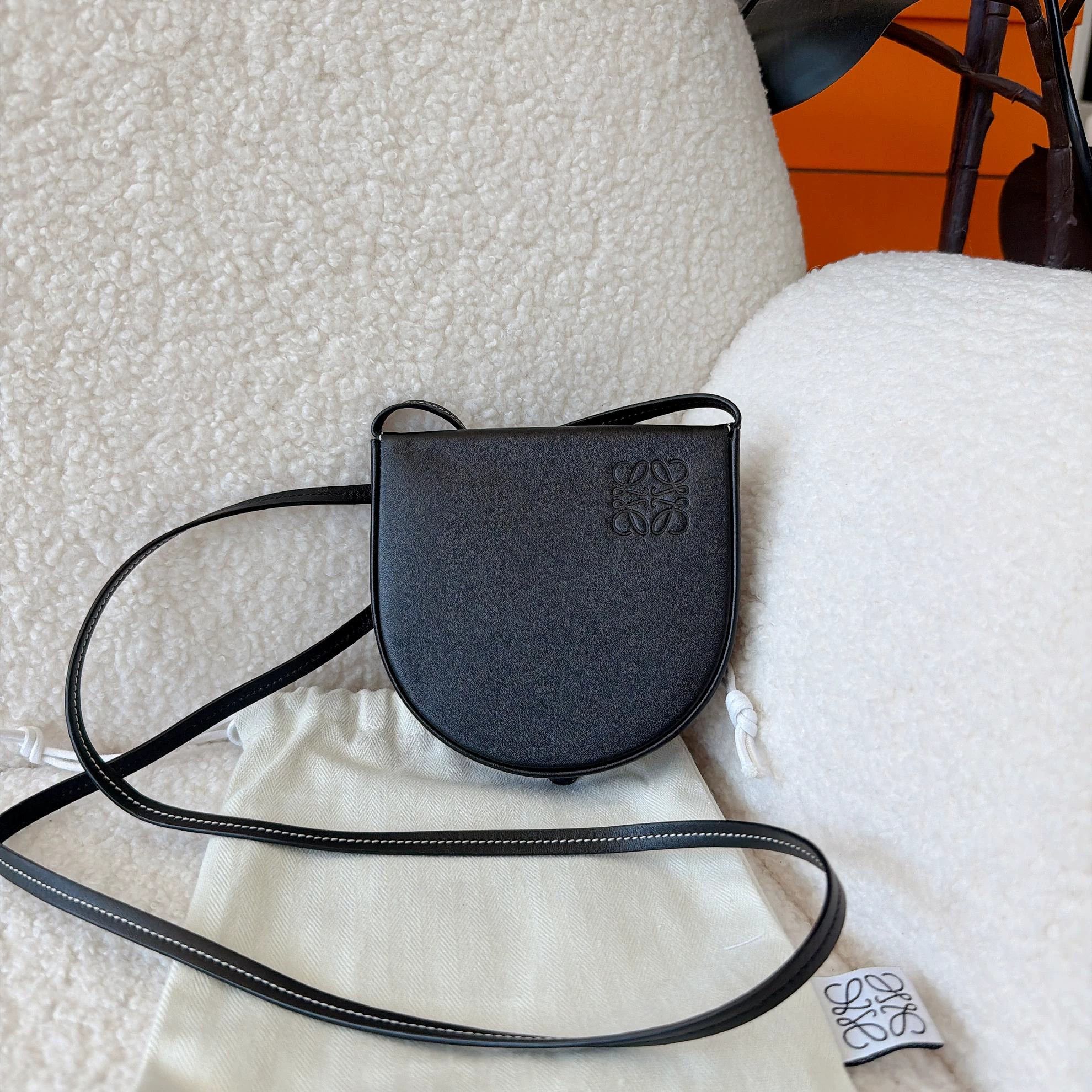 Loewe Loewe Heel Black Saddle Small Crossbody Bag 5341 Size ONE SIZE - 1 Thumbnail
