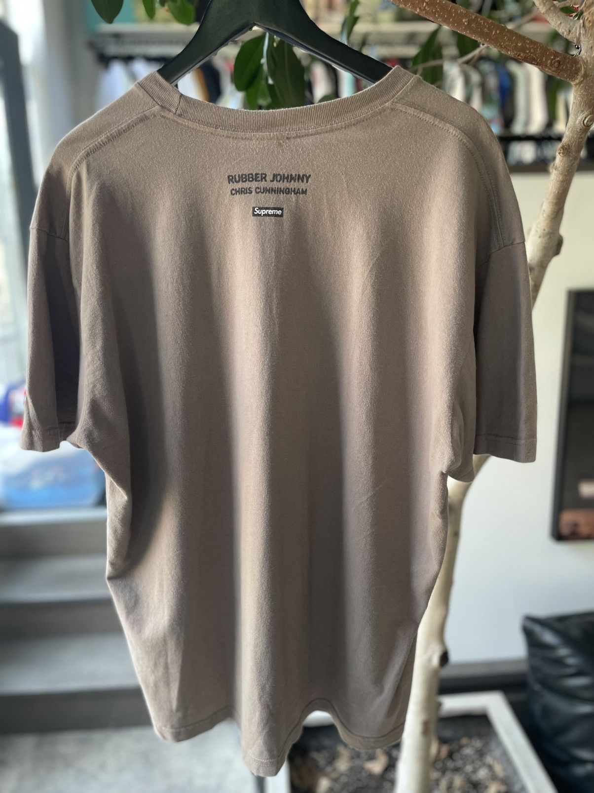 Supreme Supreme Chris Cunningham Rubber Johnny Tee Size US XL / EU 56 / 4 - 4 Thumbnail