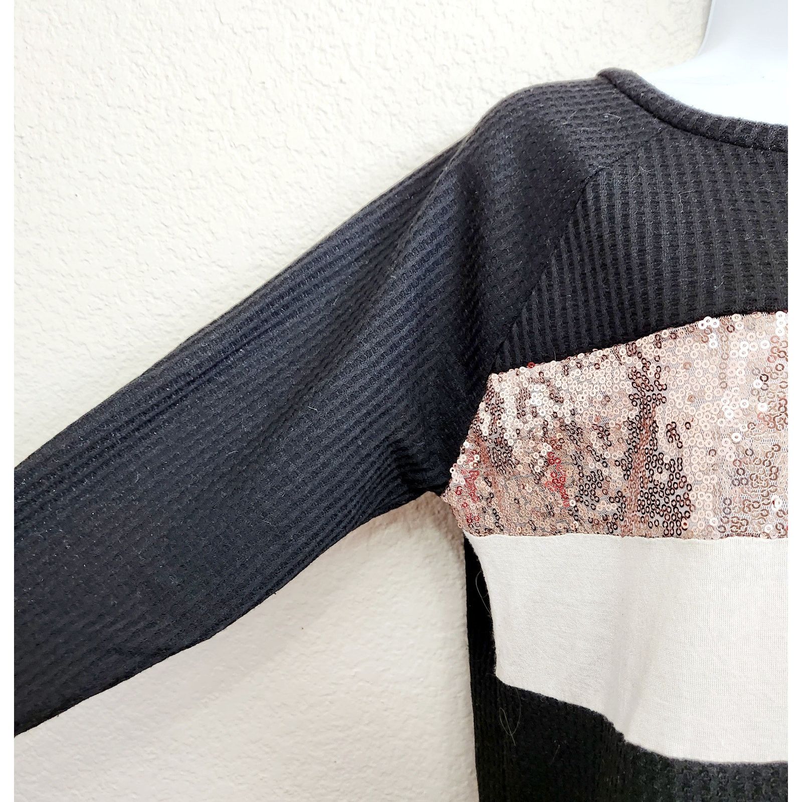 Other Bibi Black Pink Sequin Stripe Waffle Knit Top Small Soft Size S / US 4 / IT 40 - 2 Thumbnail