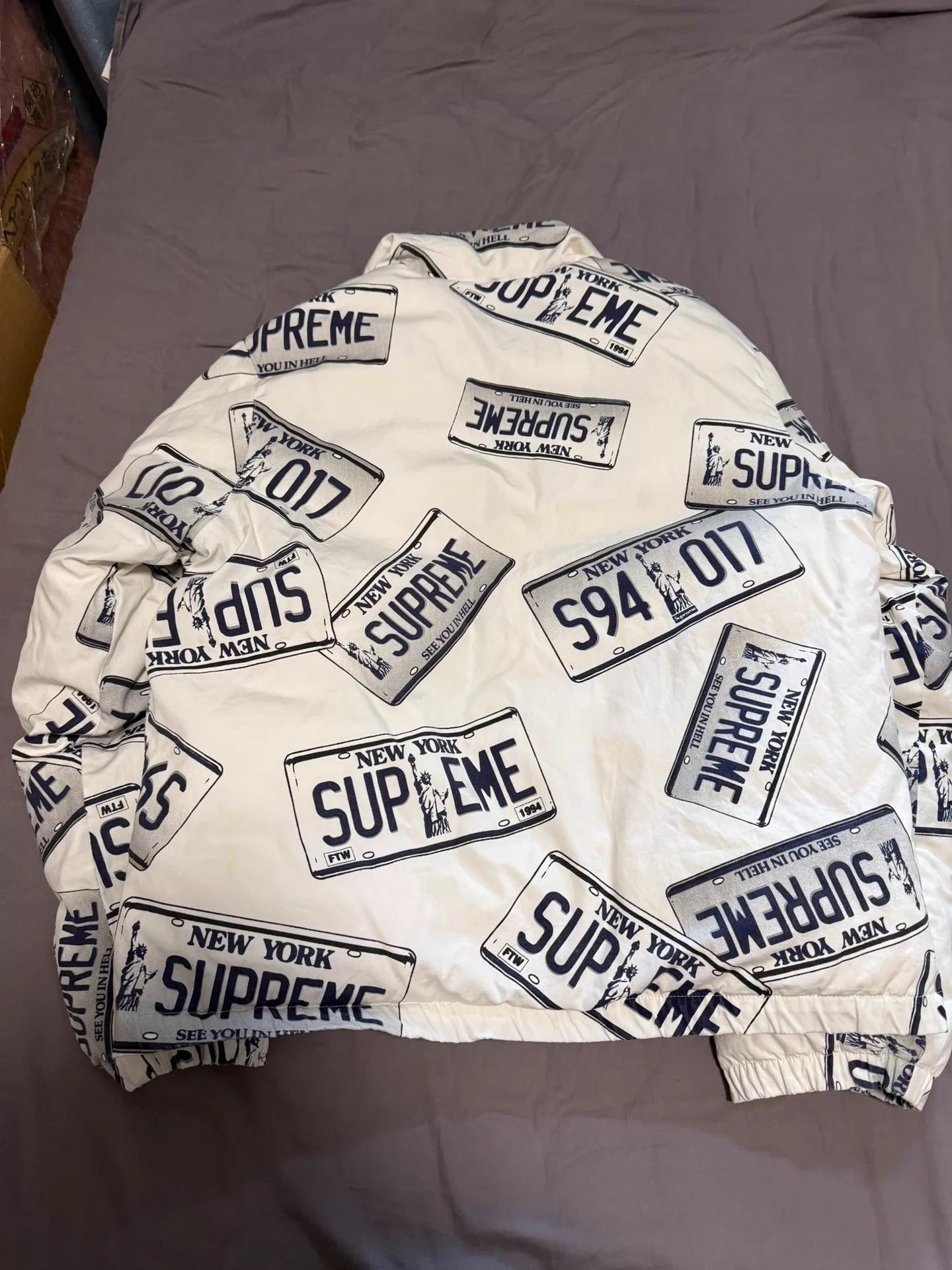 Supreme Supreme White Puffer Jacket M Worn 2x Like New Size US M / EU 48-50 / 2 - 2 Thumbnail