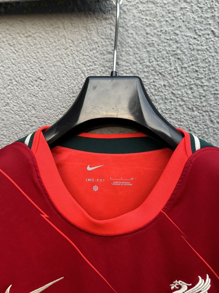 Nike LIVERPOOL 2020 2021 HOME FOOTBALL SHIRT SOCCER JERSEY NIKE Size US S / EU 44-46 / 1 - 4 Thumbnail
