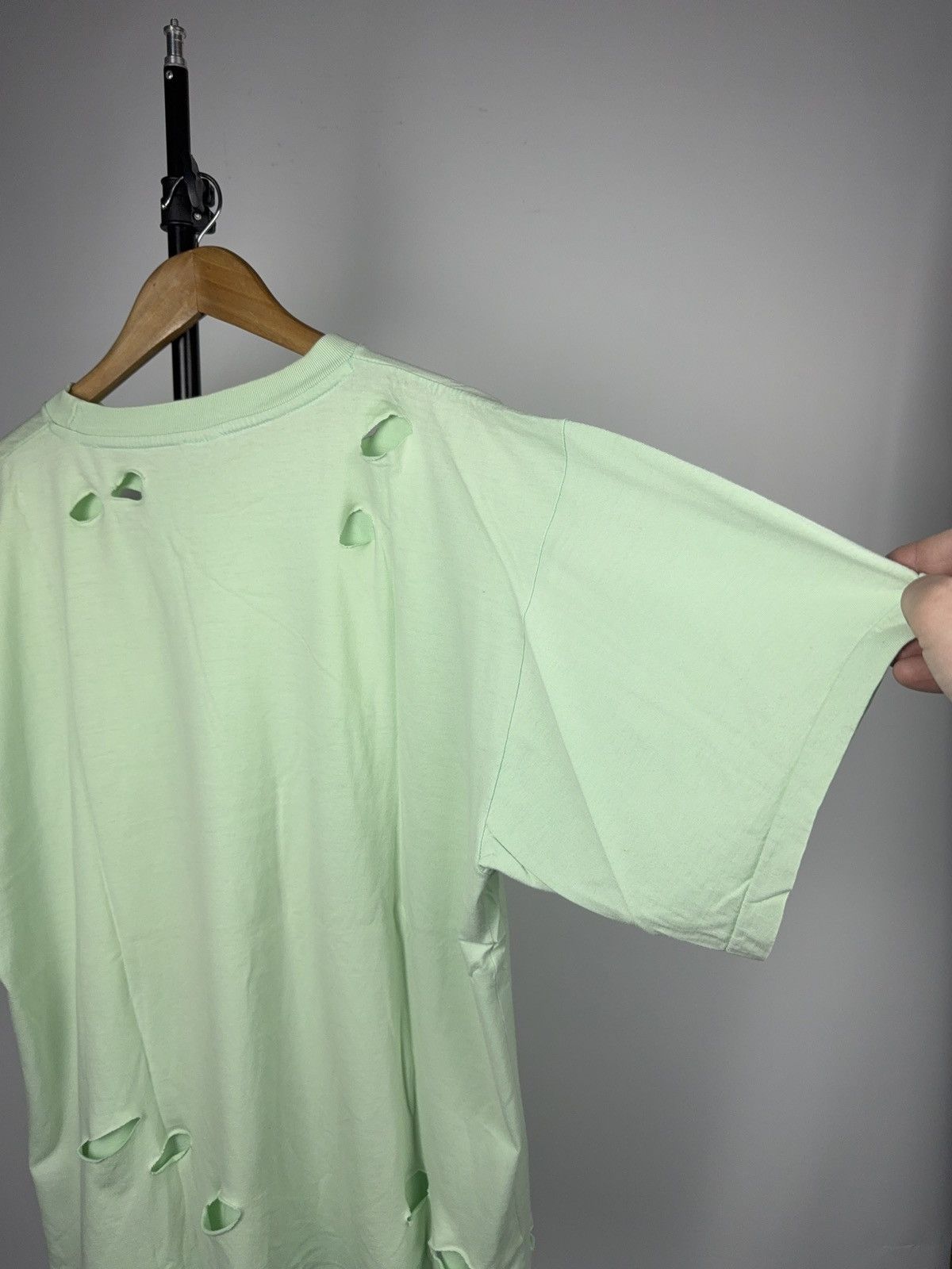 Japanese Brand Vintage Retro 90s Blank Basic Japanese Distressed Grunge Tee Size US L / EU 52-54 / 3 - 13 Thumbnail