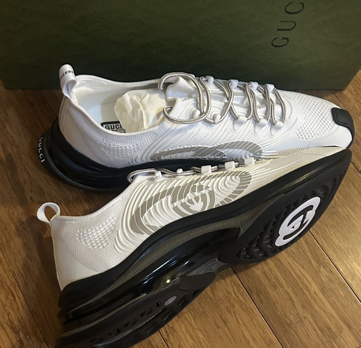 Gucci Gucci Men Run Sneaker Black White size 12.5 Size US 12.5 / EU 45-46 - 3 Thumbnail