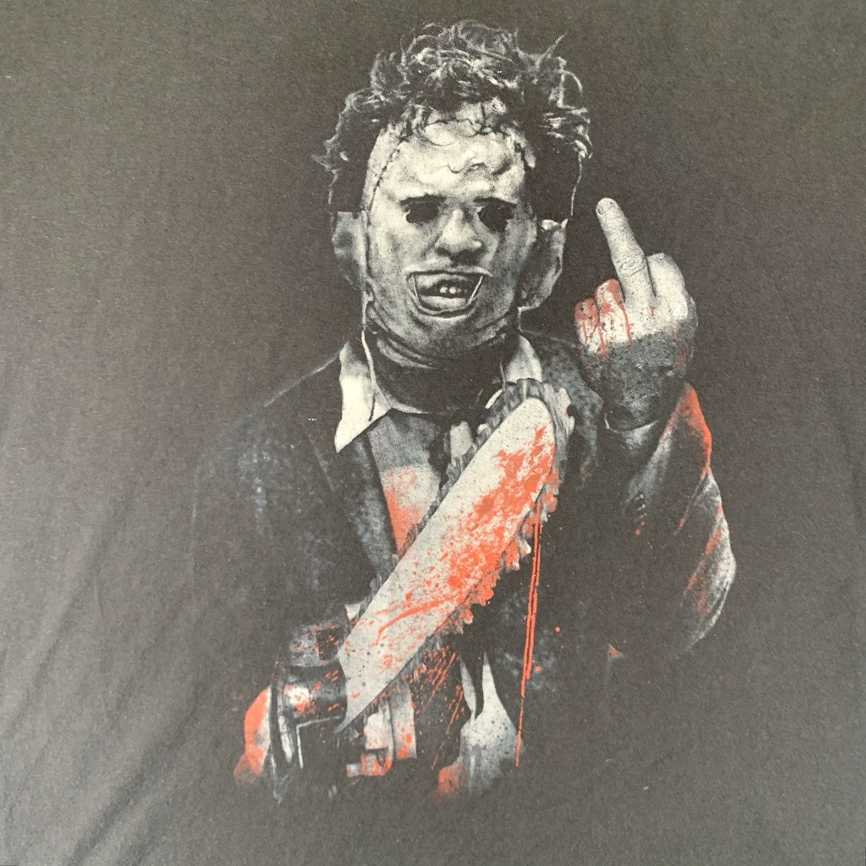 Vintage Texas Chainsaw Massacre Leatherface Graphic T-Shirt Adult Large Black Horror Movie Halloween Mens Size US L / EU 52-54 / 3 - 2 Thumbnail