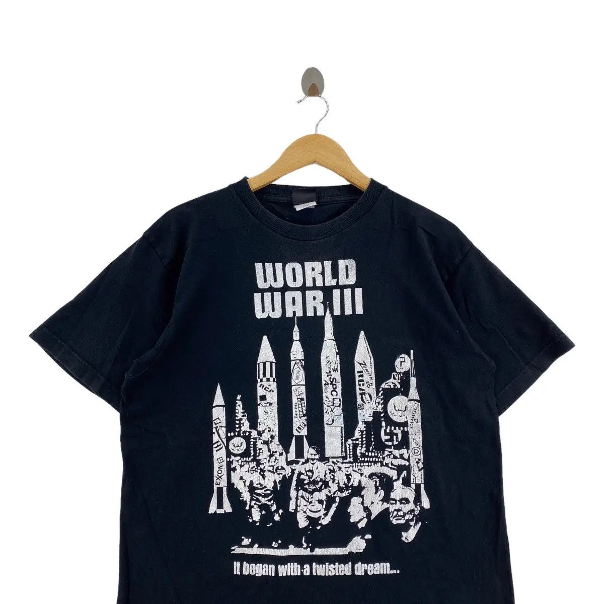 Vintage NOVADELIC CYBERPUNK World War 3 Tee Shirt Top No War Peace Size US L / EU 52-54 / 3 - 2 Thumbnail