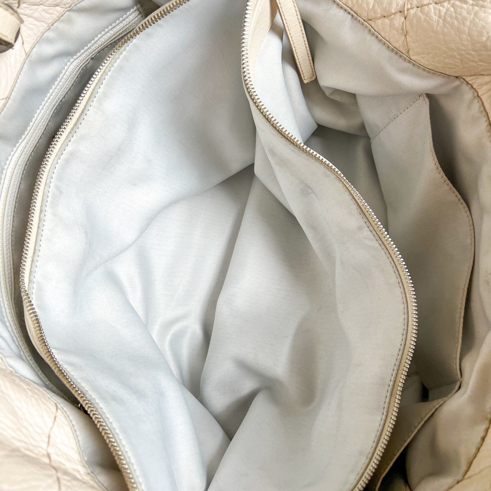 Chanel CHANEL On the Road Cream Leather Large Tote Size ONE SIZE - 11 Thumbnail