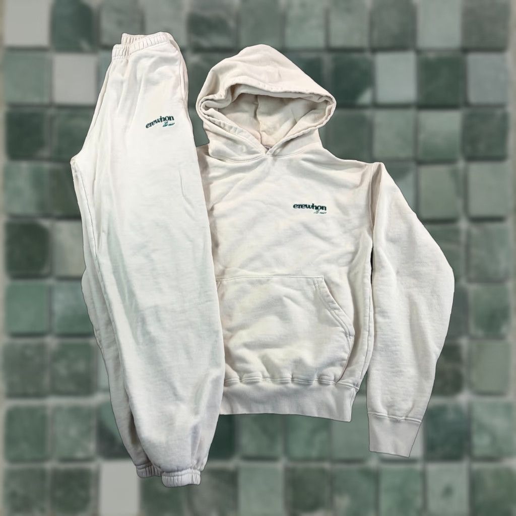 Vintage Erewhon Logo Hoodie XS Women Ivory Cream French Terry Pullover Long Sleeve Crew Neck Logo Pocket Classic College Modern 90s Outdoor Sports Activewear Size XS / US 0-2 / IT 36-38 - 1 Thumbnail