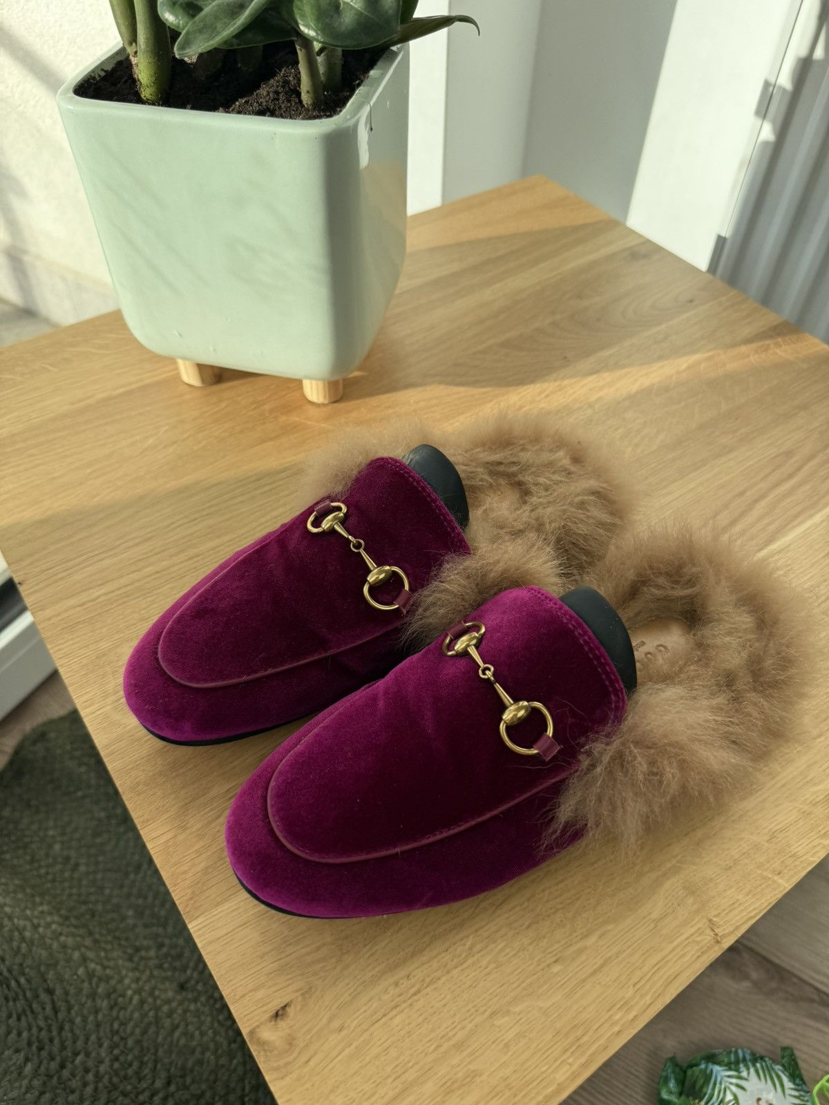 Gucci Gucci Horsebit mule Black velour fur embroidered Size US 6 / IT 36 - 3 Thumbnail