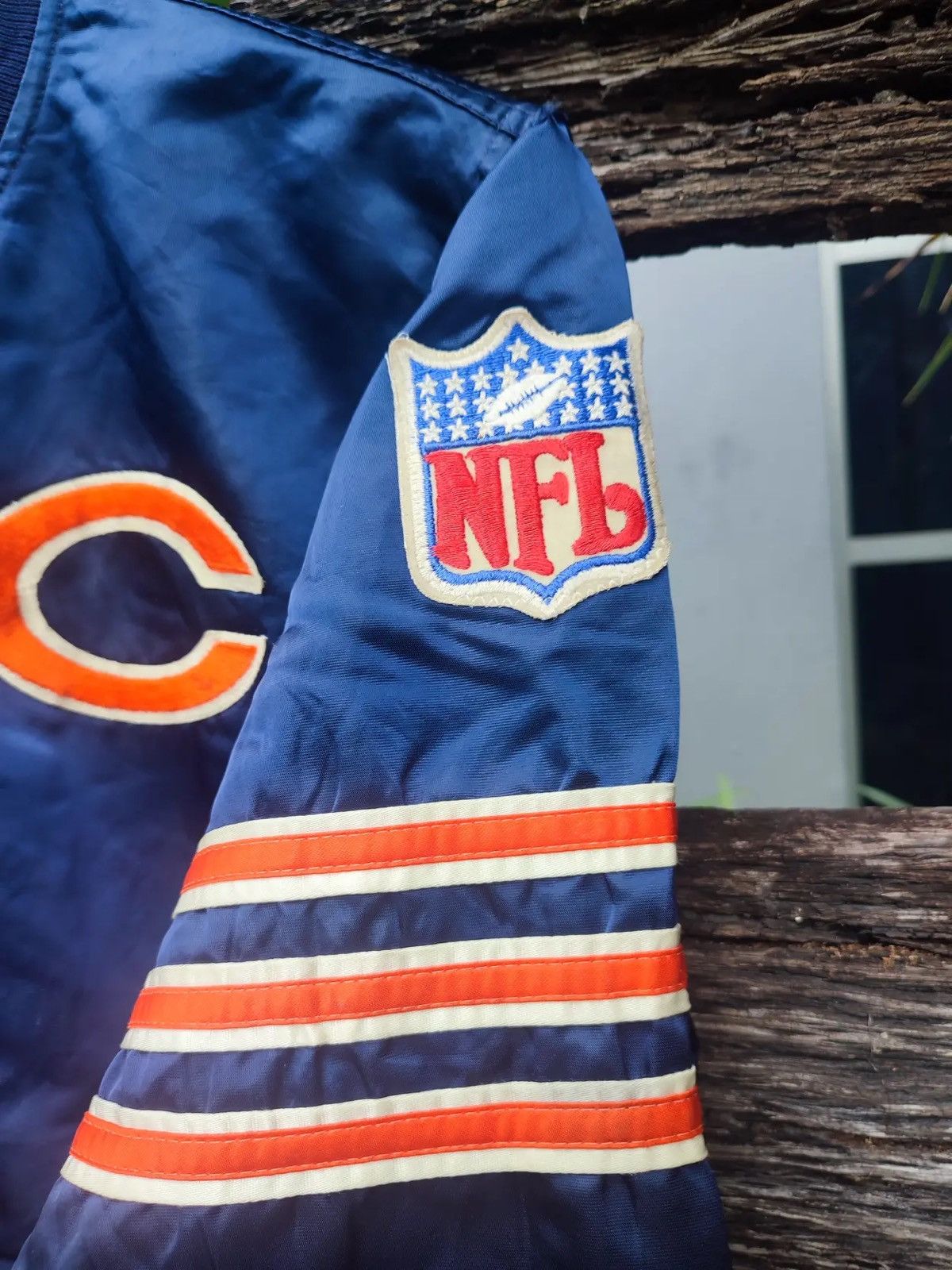 Starter Vintage 90s Starter NFL Pro Line Chicago Bears Bomber Jacket Size US L / EU 52-54 / 3 - 5 Thumbnail