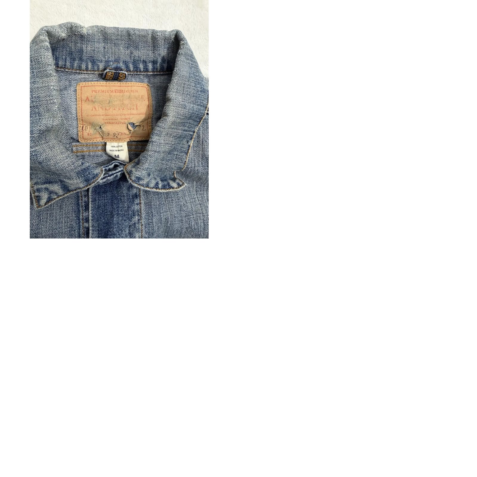 Abercrombie & Fitch Abercrombie & Fitch Jacket Mens Medium Blue Denim Trucker Bomber Distressed Cotton Solid Denim Button Pocket Casual Workwear Size US M / EU 48-50 / 2 - 10 Thumbnail