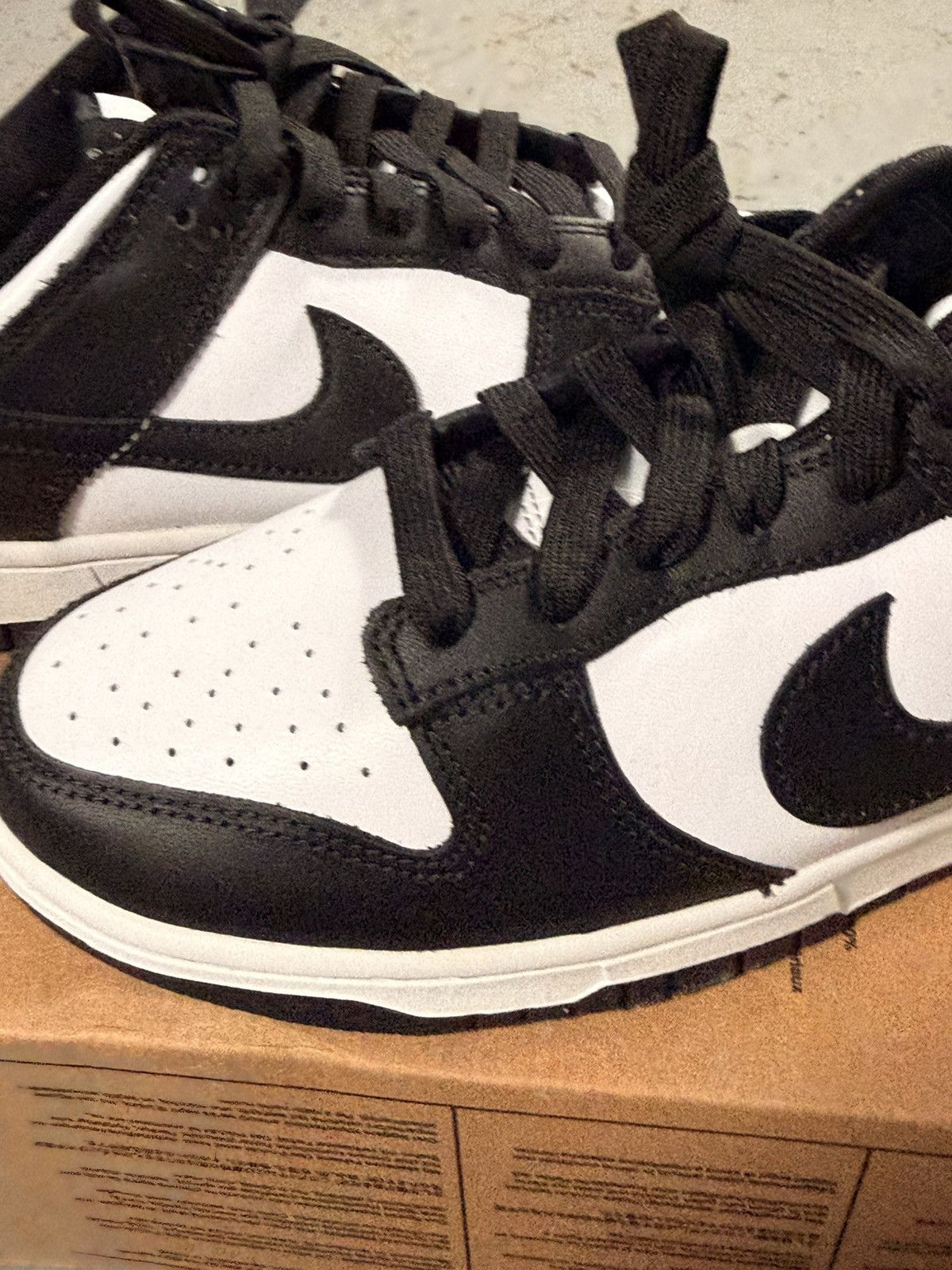 Nike Slightly Imperfect Nike Dunk Pandas Size US 8 / EU 41 - 2 Thumbnail