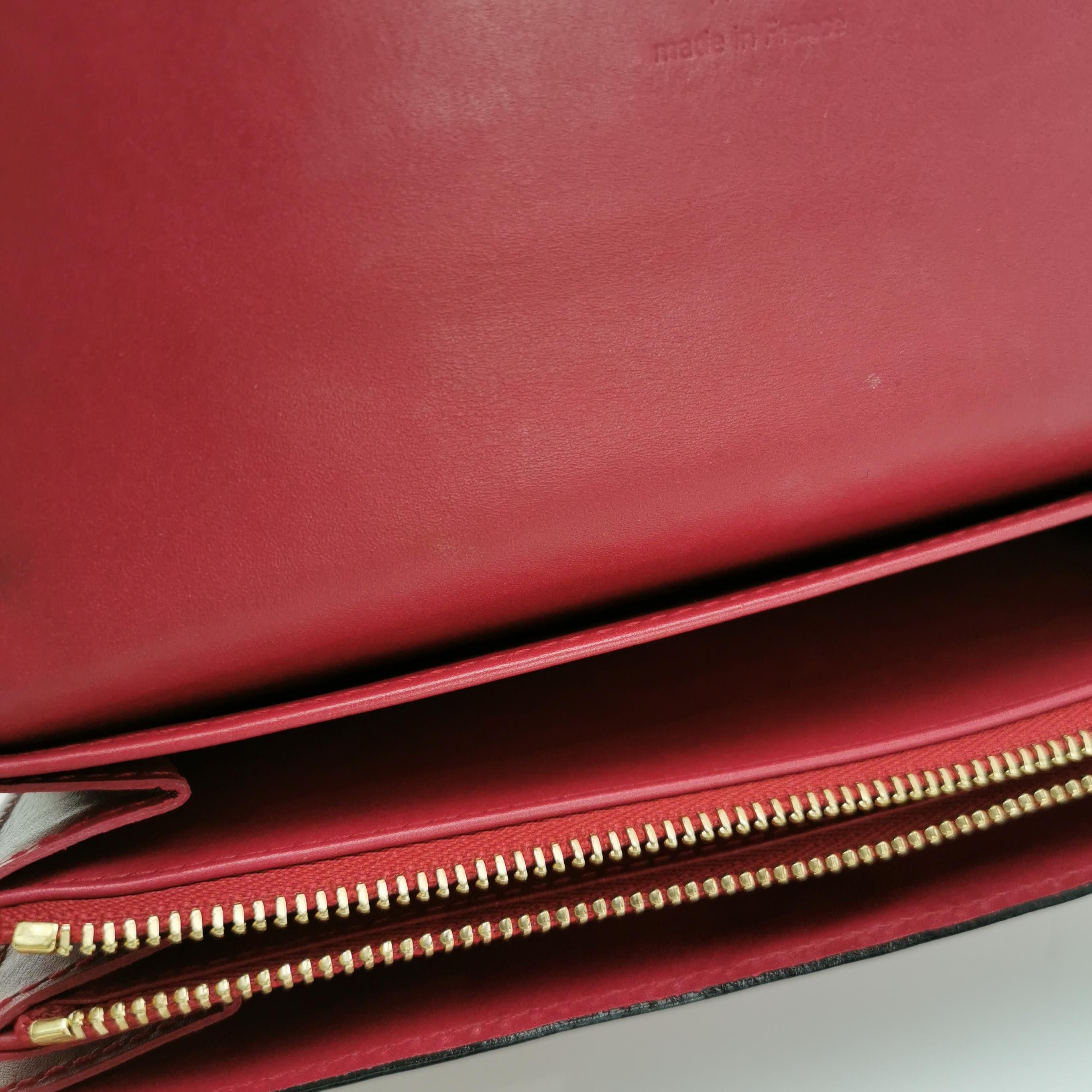 Louis Vuitton Louis Vuitton (LV) Patent leather embossed monogram long wa Size ONE SIZE - 8 Thumbnail
