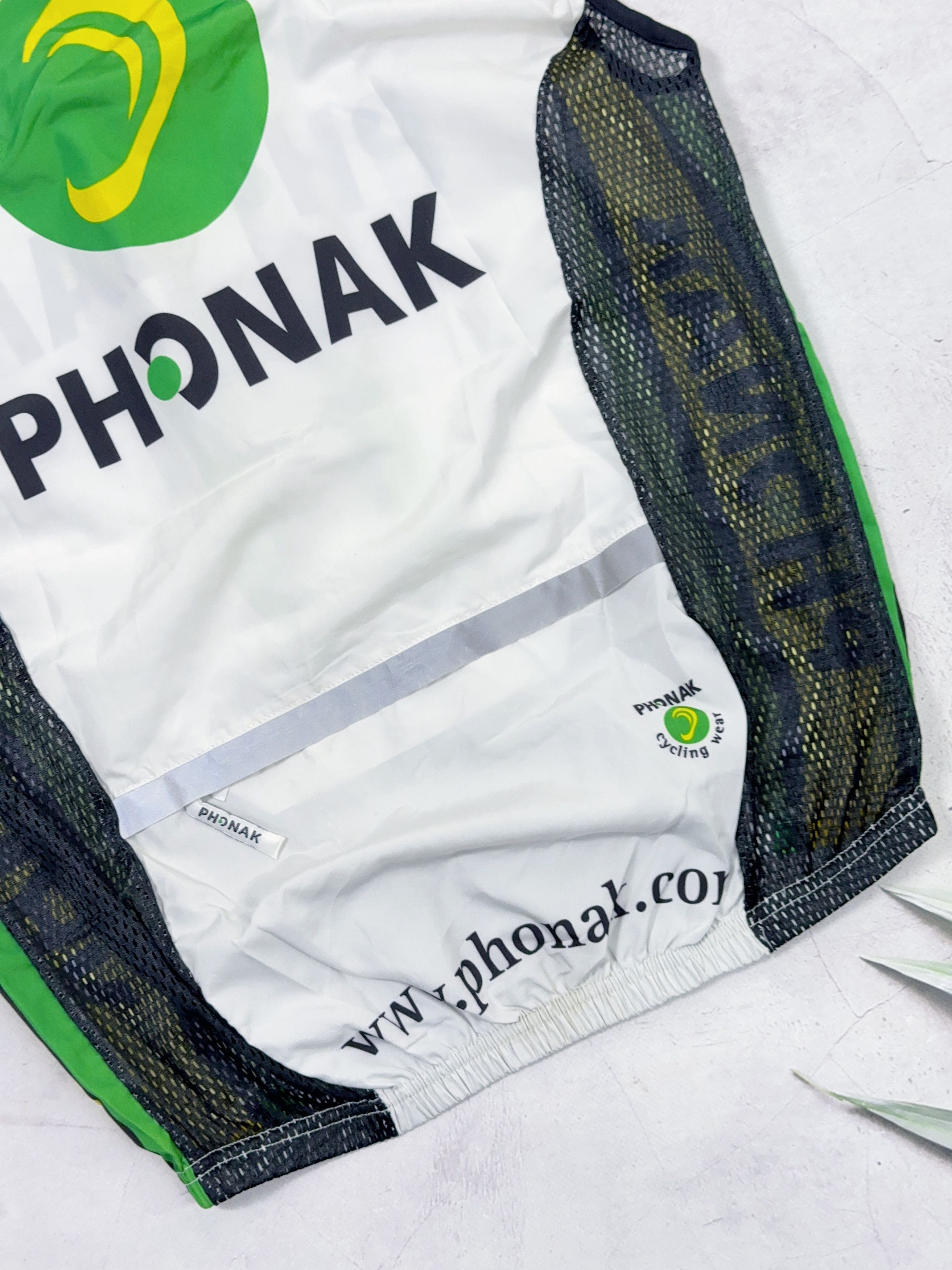 Vintage PHONAK Carrera BMC Swiss Cycling Vest Windstopper Jersey Size US M / EU 48-50 / 2 - 12 Thumbnail
