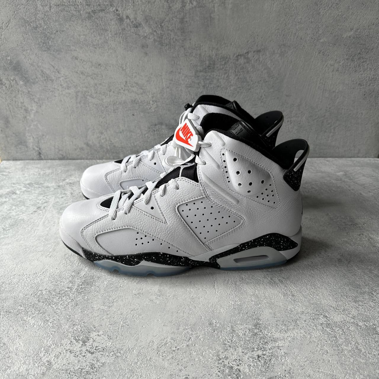 Jordan Brand Air Jordan 6 Retro White Black CT8529-112 BrandNew/Deadstock Size US 11 / EU 44 - 4 Thumbnail