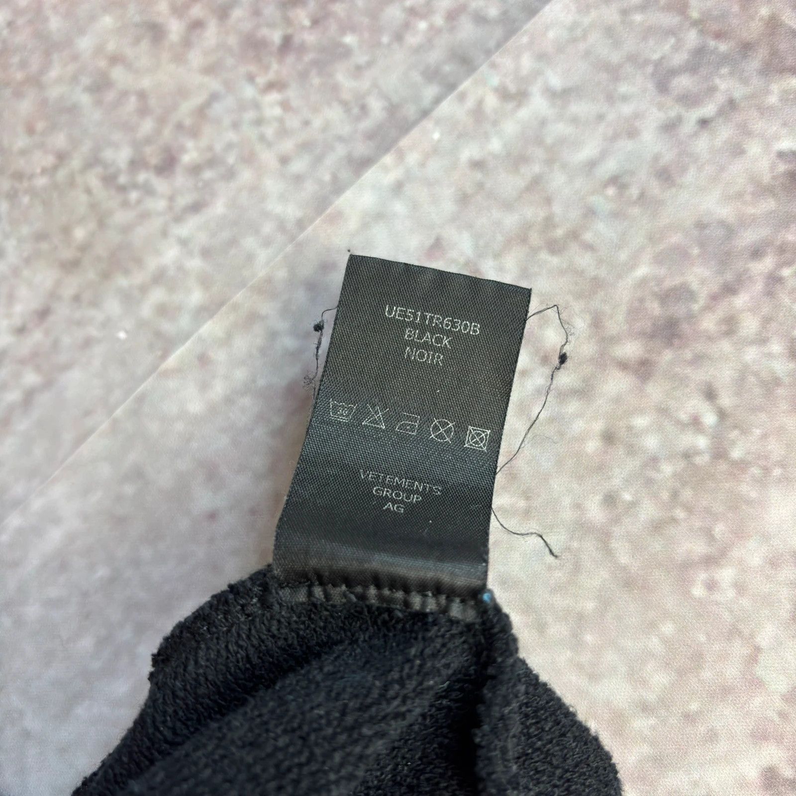 Vetements Vetements Apple think differently sweatshirt crewneck Size US M / EU 48-50 / 2 - 6 Thumbnail