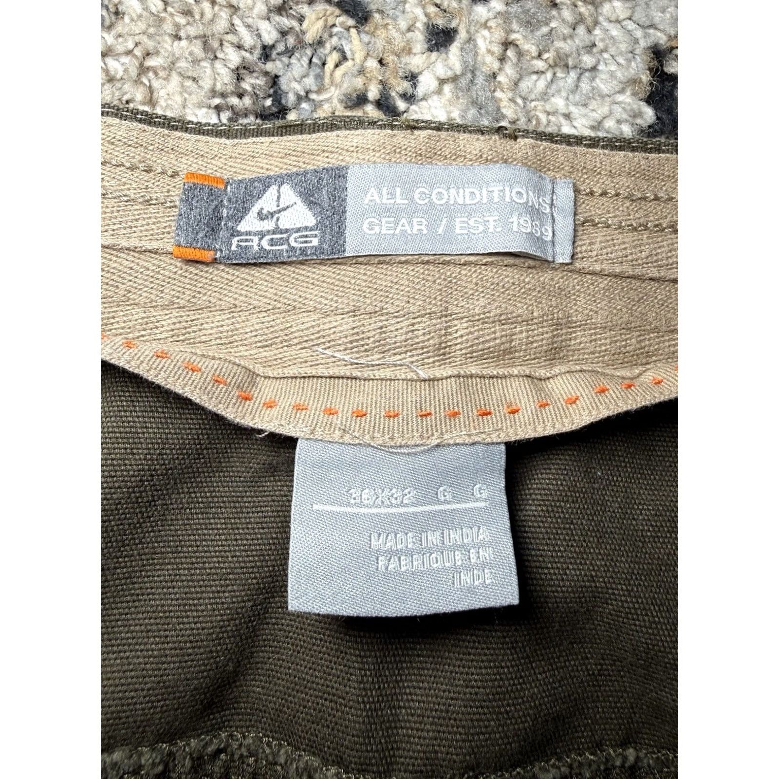 Nike VINTAGE Nike ACG Mens Cargo Pants XL Olive Green 36x32 Outdoor Hiking Zip 90s Tapered Pants Womens Mens Size US 36 / EU 52 - 6 Thumbnail