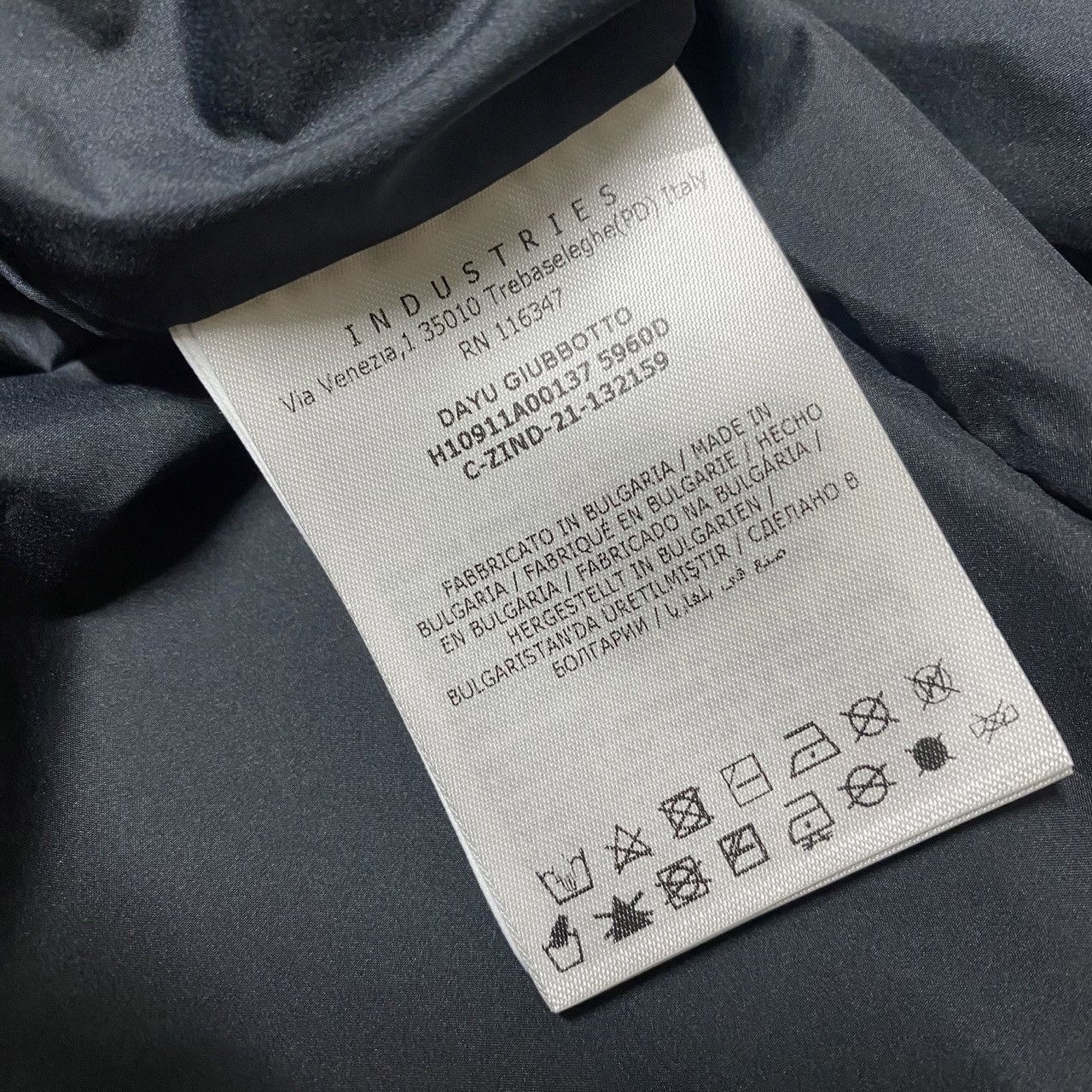 Moncler Moncler bayu Size 2 M mens light bomber jacket black 1 S Size US M / EU 48-50 / 2 - 15 Thumbnail