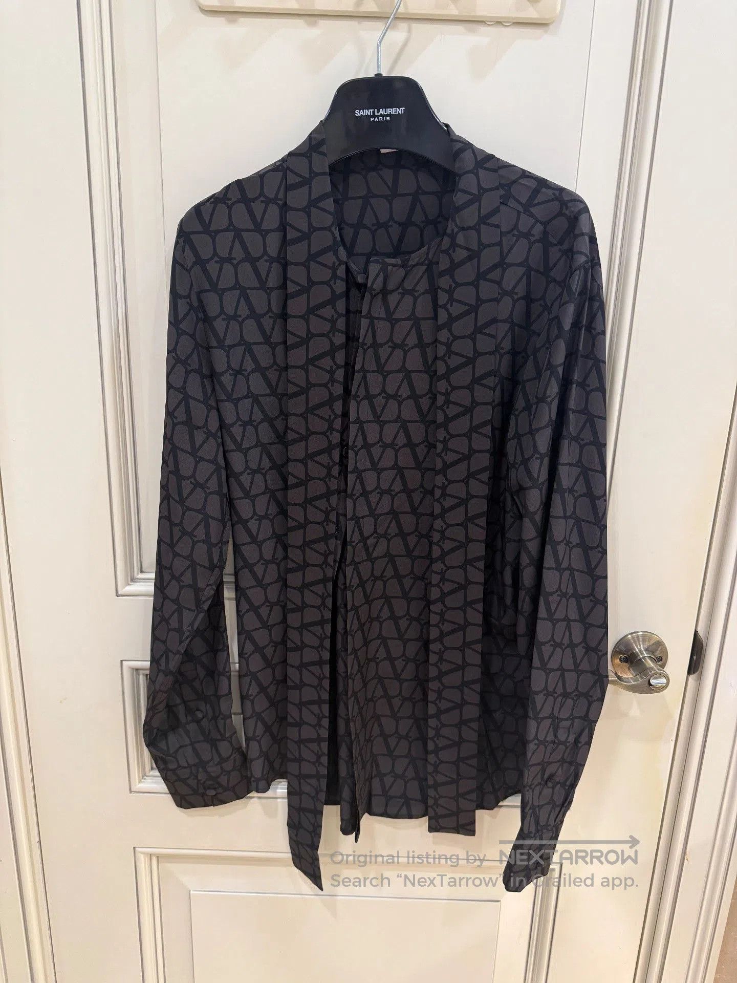 Valentino Valentino Silk Logo Print Shirt. Size US M / EU 48-50 / 2 - 2 Thumbnail