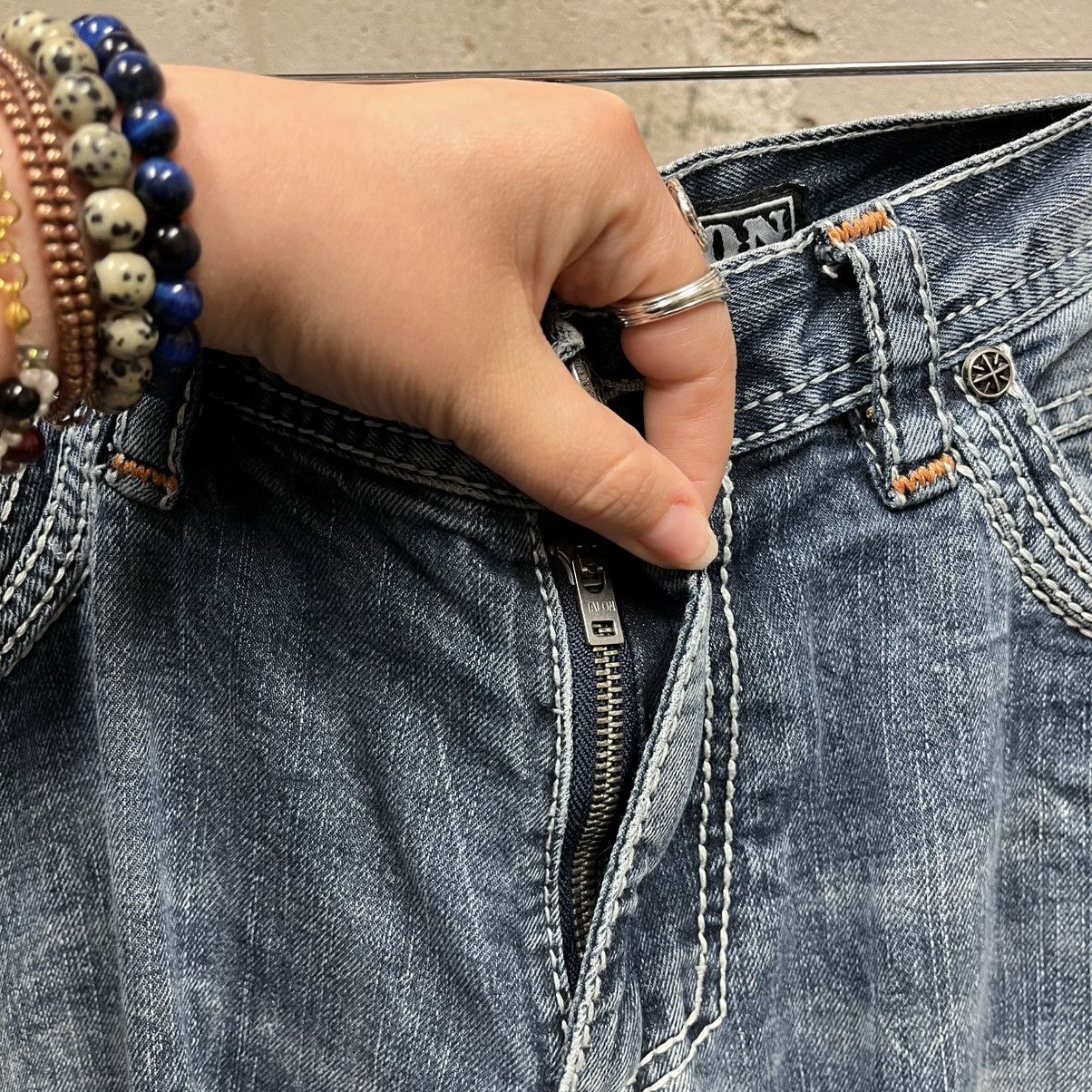 Affliction Affliction Blake Straight Leg Grunge Straight Leg Jeans Size US 34 / EU 50 - 4 Thumbnail