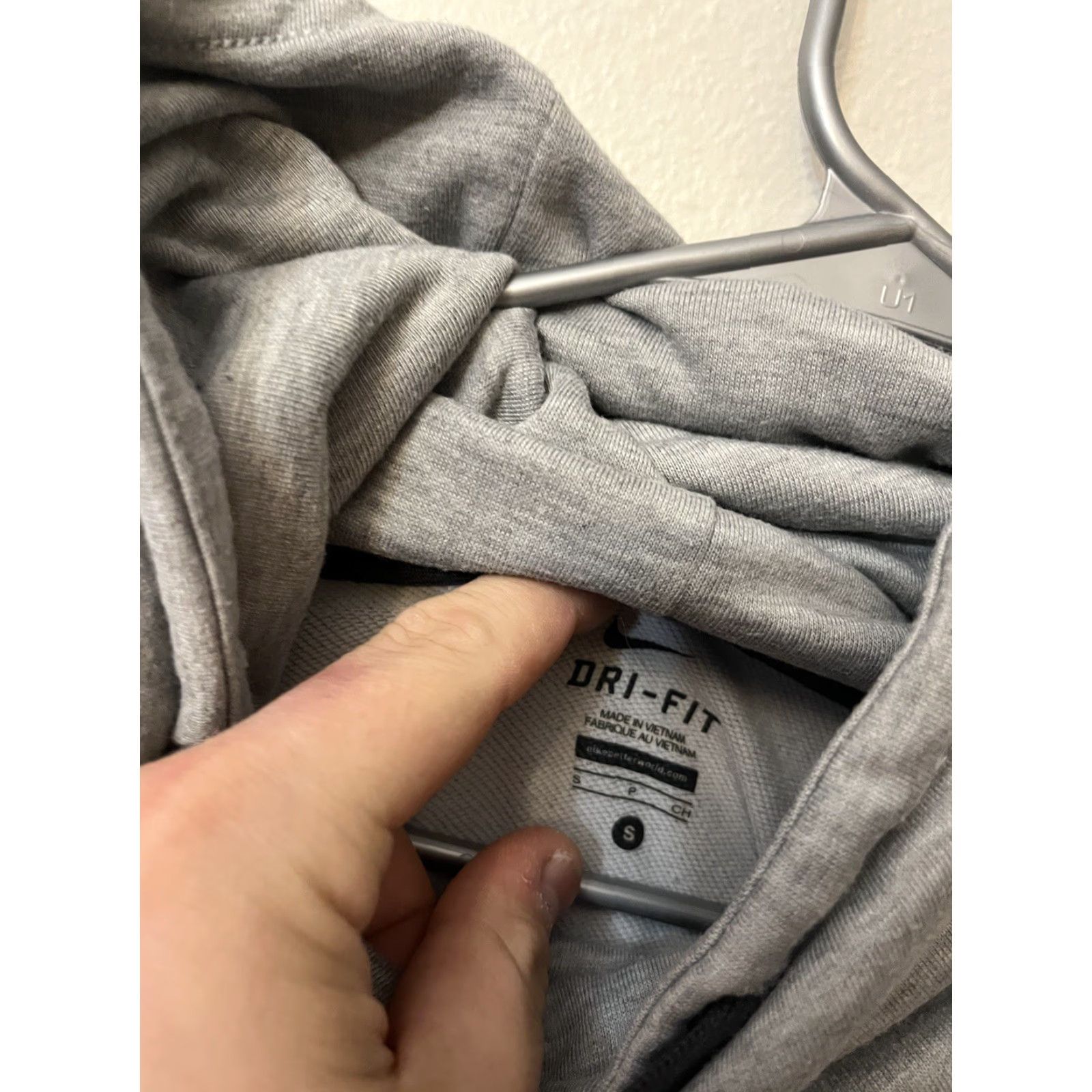 Nike Nike Obsessed Infinity Coverup Turtle Sweat Shirt Women’s Size S Gray Pullover Activewear 640391 063 Size ONE SIZE - 2 Thumbnail