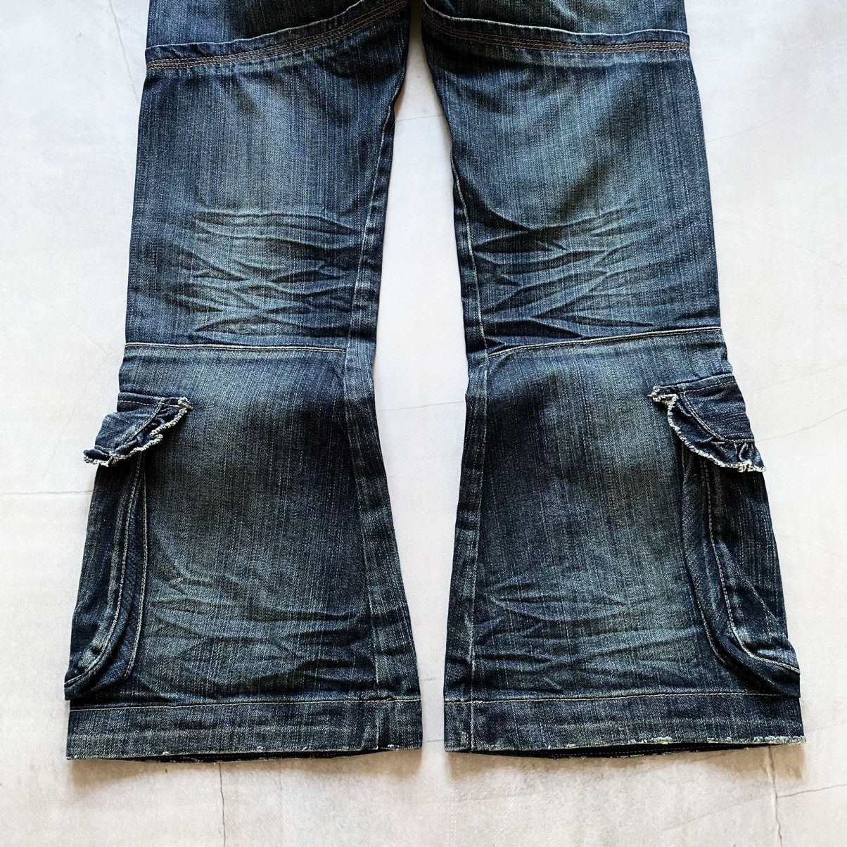 Marithe + Francois Girbaud RARE Marithe Francois Girbaud Cargo Flared Distressed Jeans Size 26" / US 2 / IT 38 - 6 Thumbnail