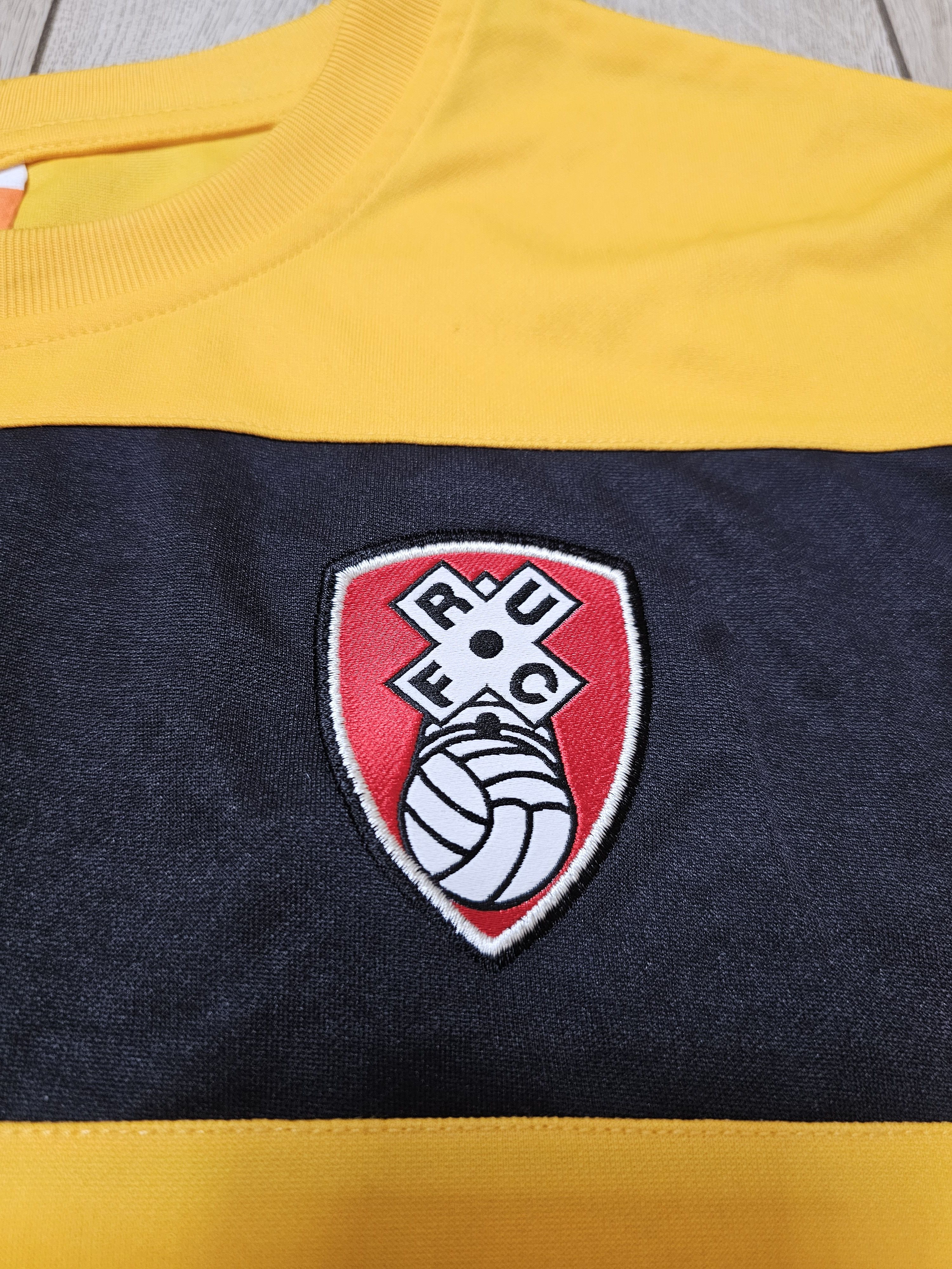 Puma ROTHERHAM UNITED 2012 2013 AWAY FOOTBALL SHIRT SOCCER JERSEY Size US XXL / EU 58 / 5 - 4 Thumbnail