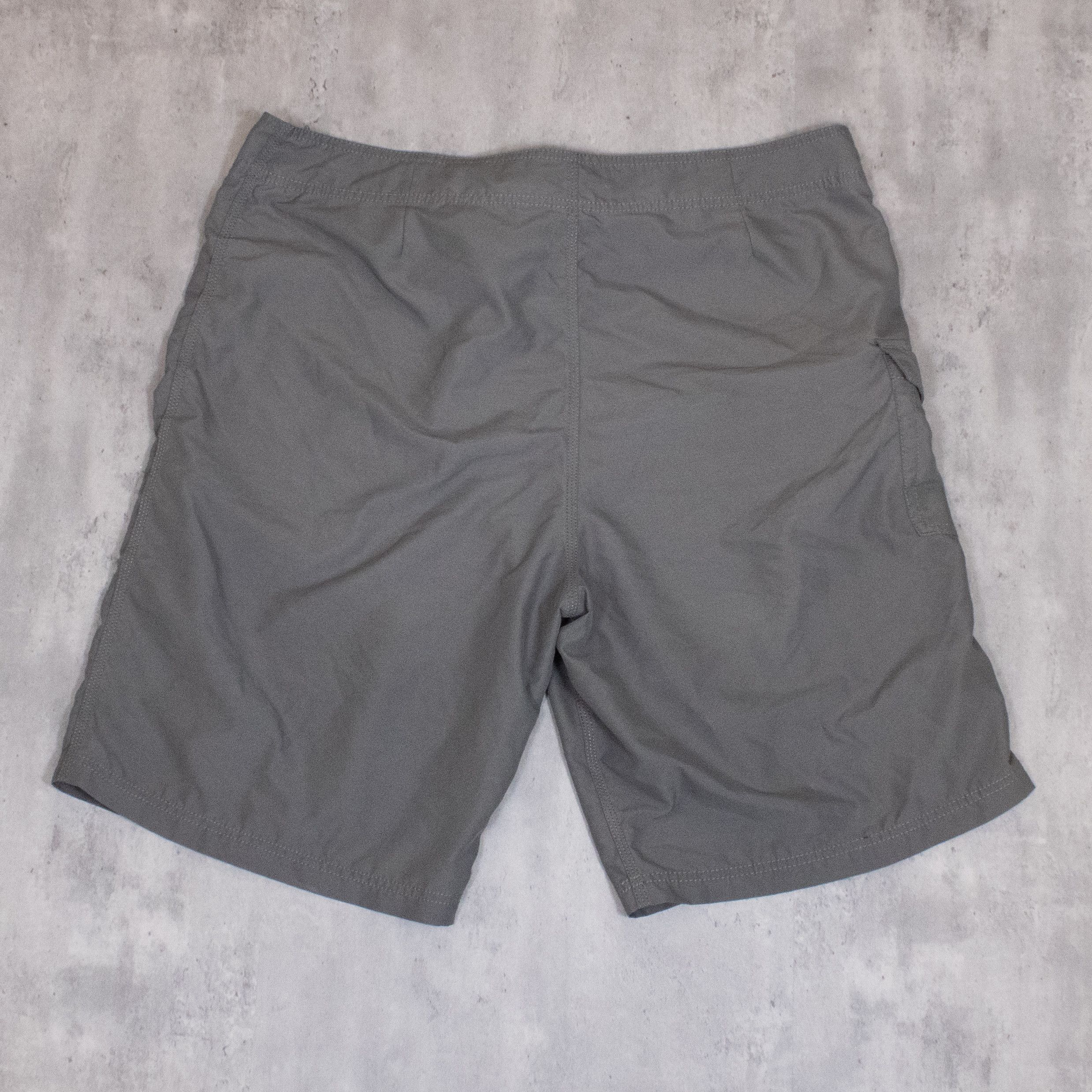 Vintage VTG Y2K 2000's Oakley Crazy Baggy Cargo Grey Water Shorts Size US 40 / EU 56 - 13 Thumbnail