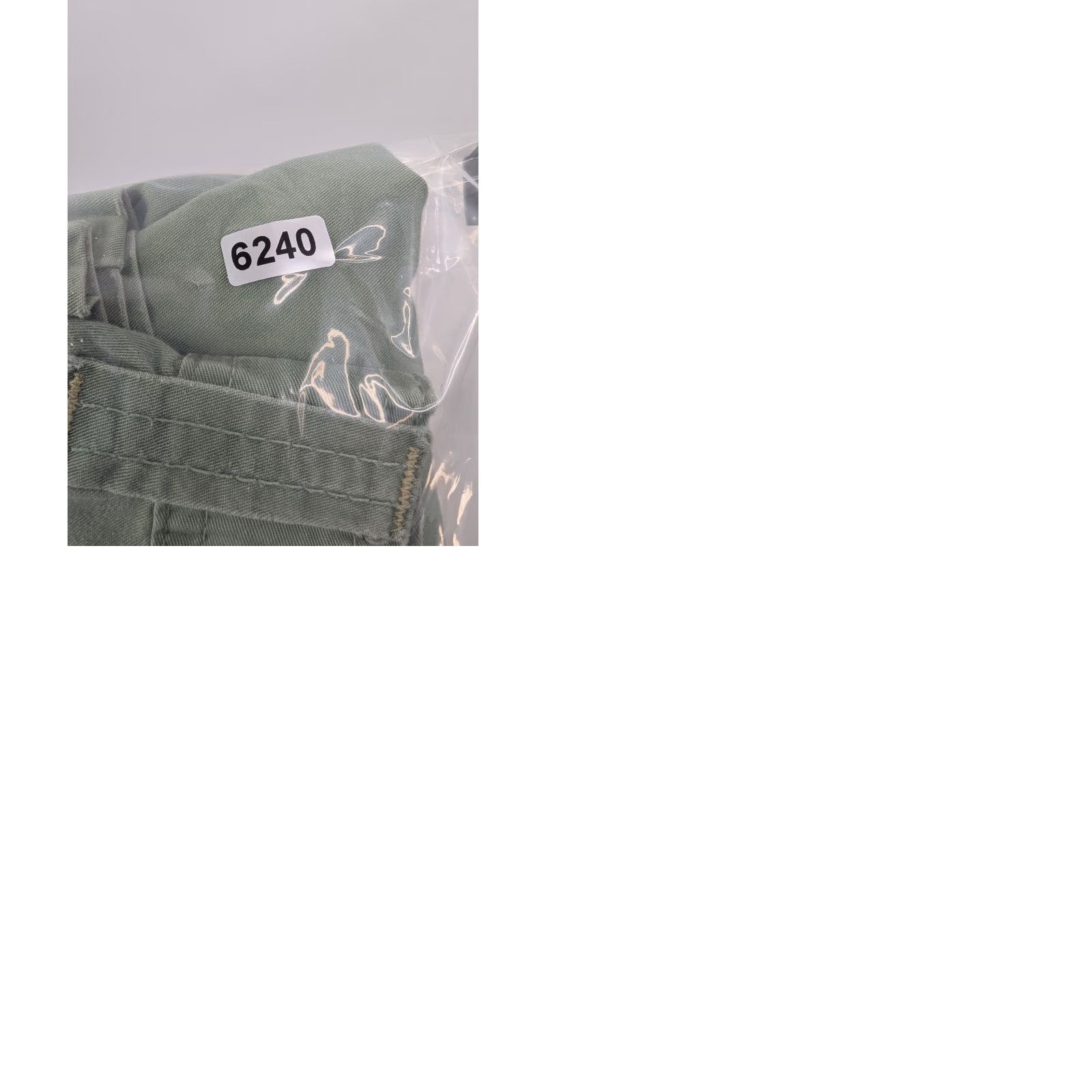 Levi's Levi's Green Twills Pants Baggy Mid Rise Straight Leg Women's Size 10 - Levi's Pants - Green - Twill - Mid Rise - Straight - 10 - Women - Size 10 Size 32" / US 10 / IT 46 - 10 Thumbnail