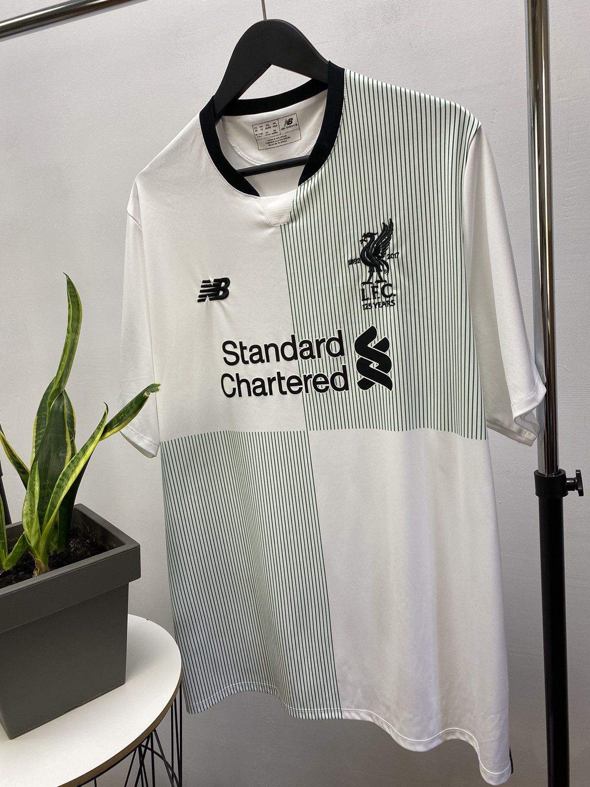 New Balance 2017 2018 Liverpool New Balance Away Soccer Jersey Size US XXL / EU 58 / 5 - 2 Thumbnail