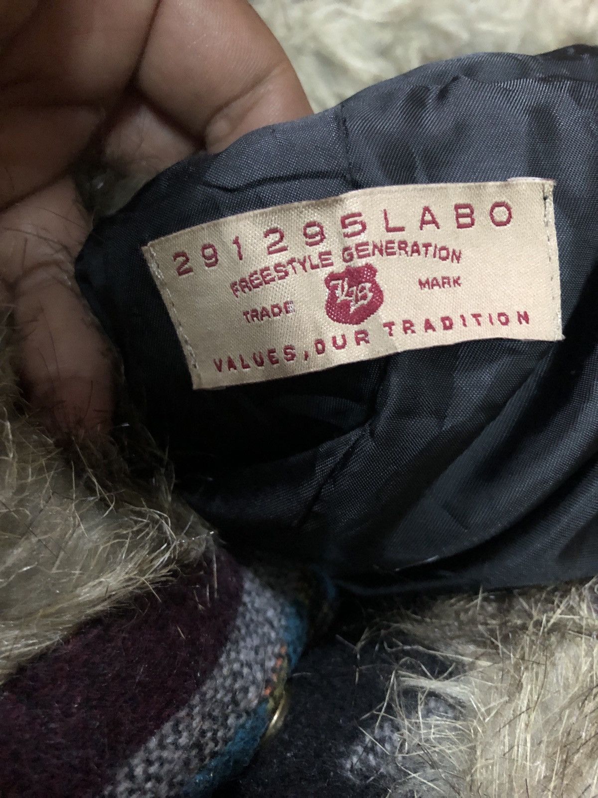 If Six Was Nine × Japanese Brand × Le Grande Bleu (L.G.B.) 291295 Labo Navajo Native Faux Fur Duffle Hooded Coat Size US S / EU 44-46 / 1 - 3 Thumbnail