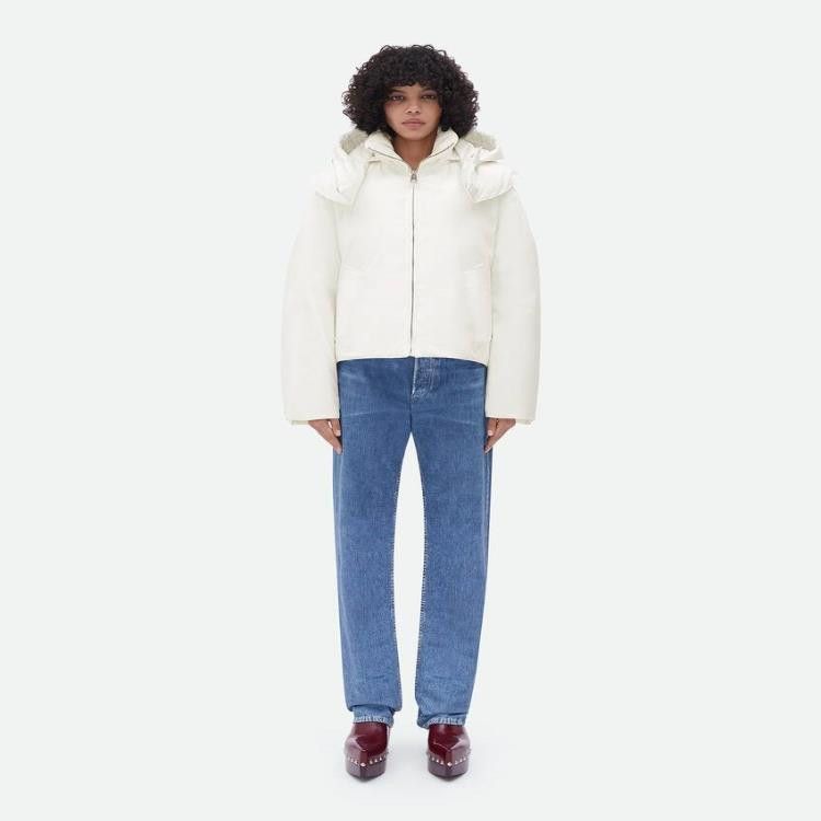 Bottega Veneta o1w1db10825 Frosted Poplin Puffer Jacket in White Size XS / US 0-2 / IT 36-38 - 1 Thumbnail