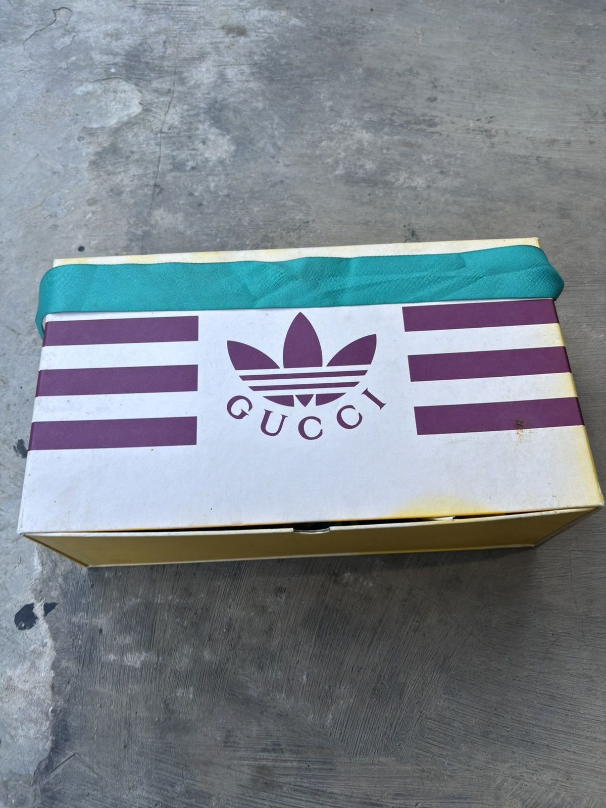 Adidas × Gucci Adidas x Gucci Gazelle ‘Red Softy Velvet’ Size US 7 / EU 40 - 12 Thumbnail