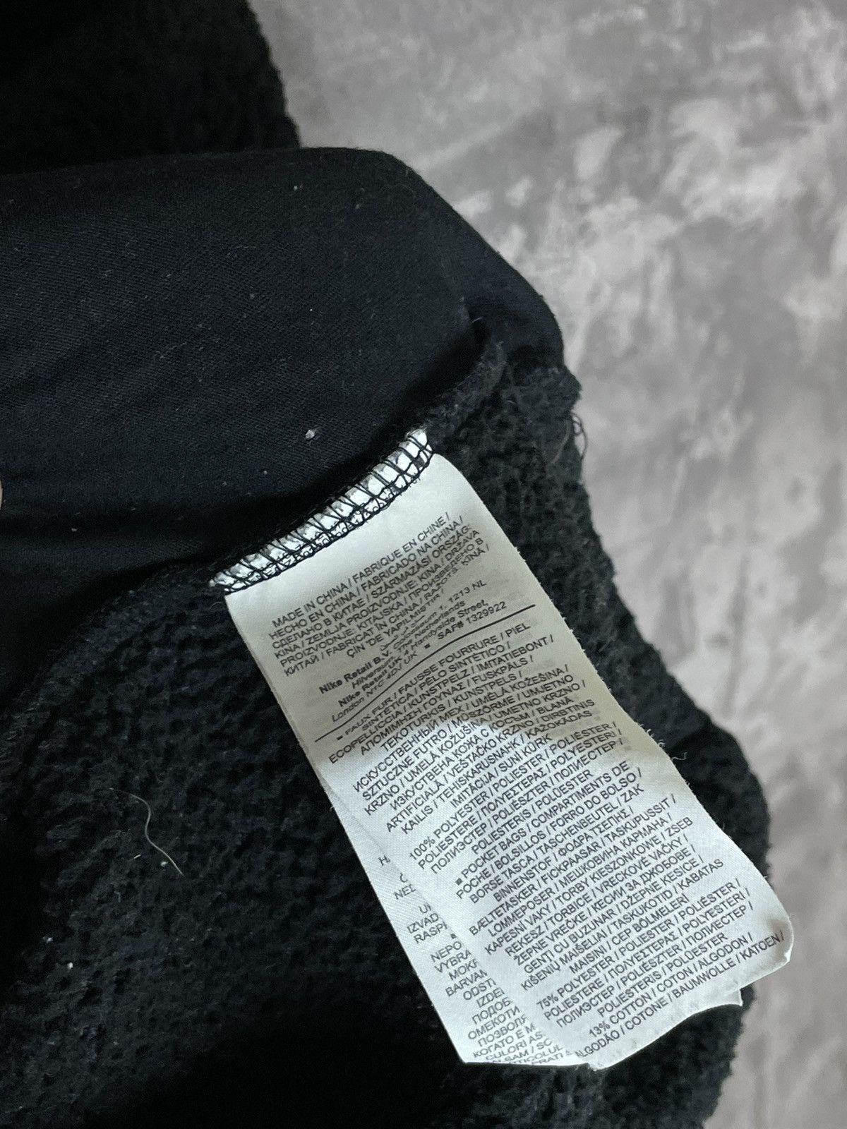 Nike × Vintage NIKE VINTAGE RARE TEDDY BLACK Y2K SWEATSHIRT Y2K Size S / US 4 / IT 40 - 11 Thumbnail