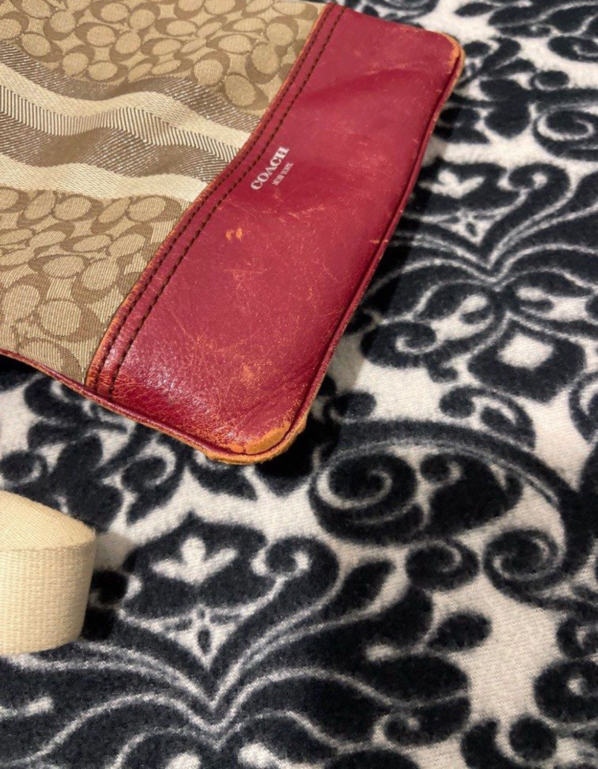 Coach Authentic Coach Signature Mini Sling Bag Size ONE SIZE - 4 Thumbnail