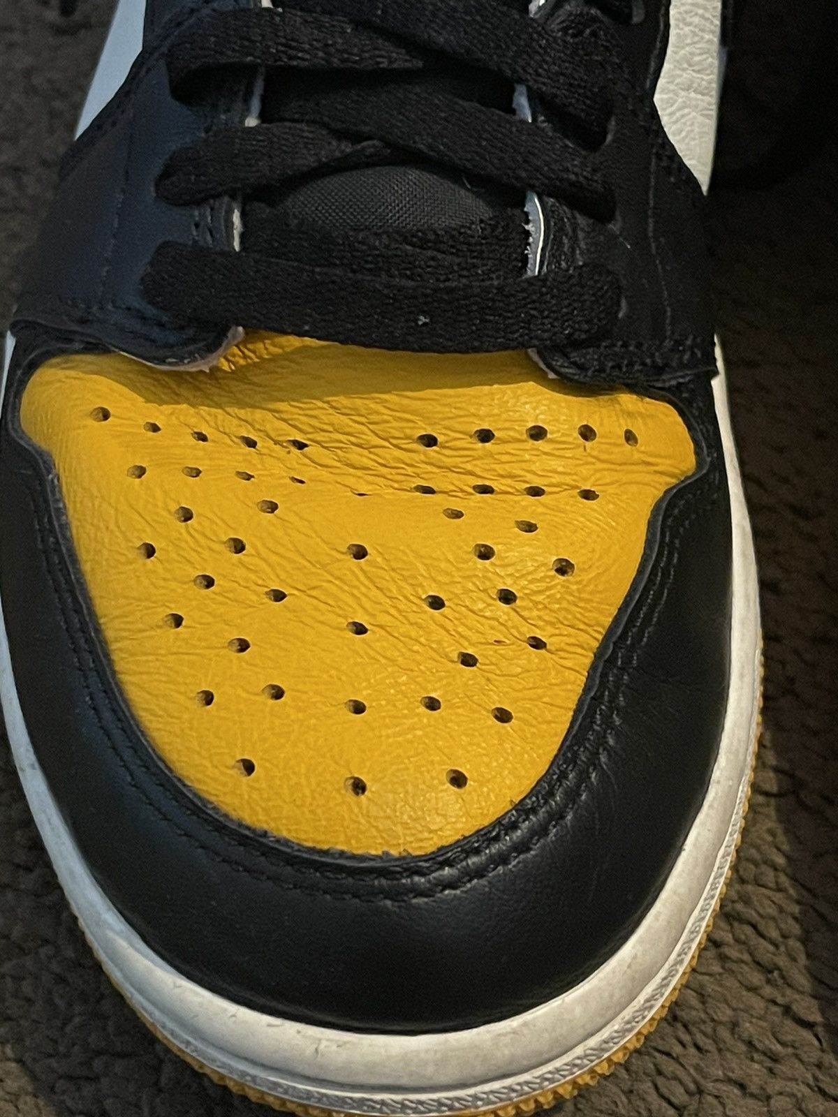 Jordan Brand Air Jordan Retro High OG Taxi/Black Sail UK 8 Size US 8 / EU 41 - 9 Thumbnail