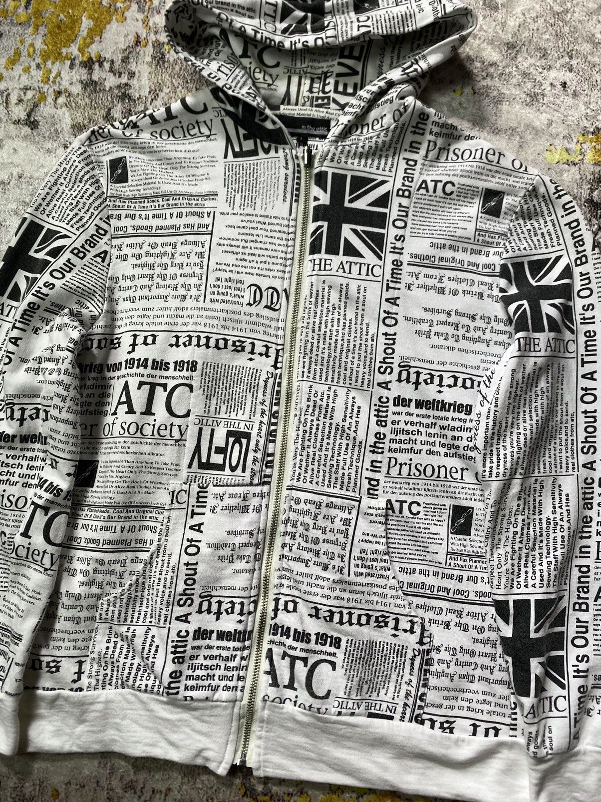 In the attic Aop Like Hysteric Style
