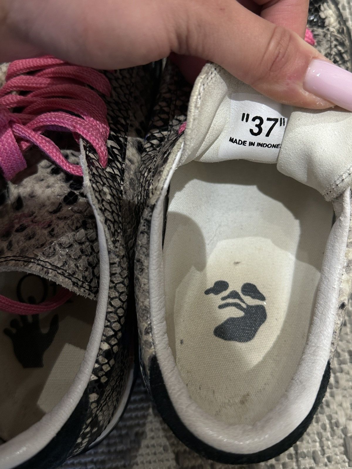 Off-White Off-White c/o Virgil Abloh New Arrow Vulcanized Low Sneakers Size US 7 / IT 37 - 6 Thumbnail