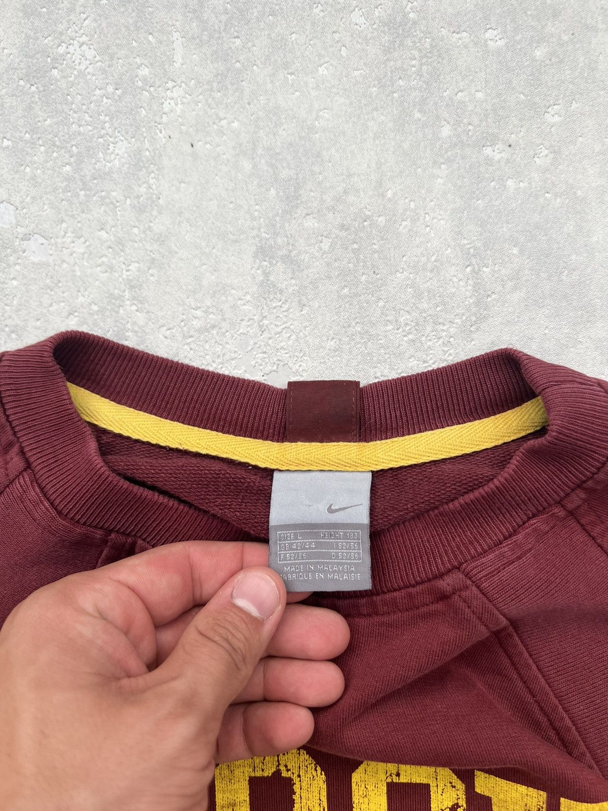Nike 00’s NIKE TRACK AND FIELD CENTR SWOOSH Y2K BOXY CREWNECK Size US L / EU 52-54 / 3 - 6 Thumbnail