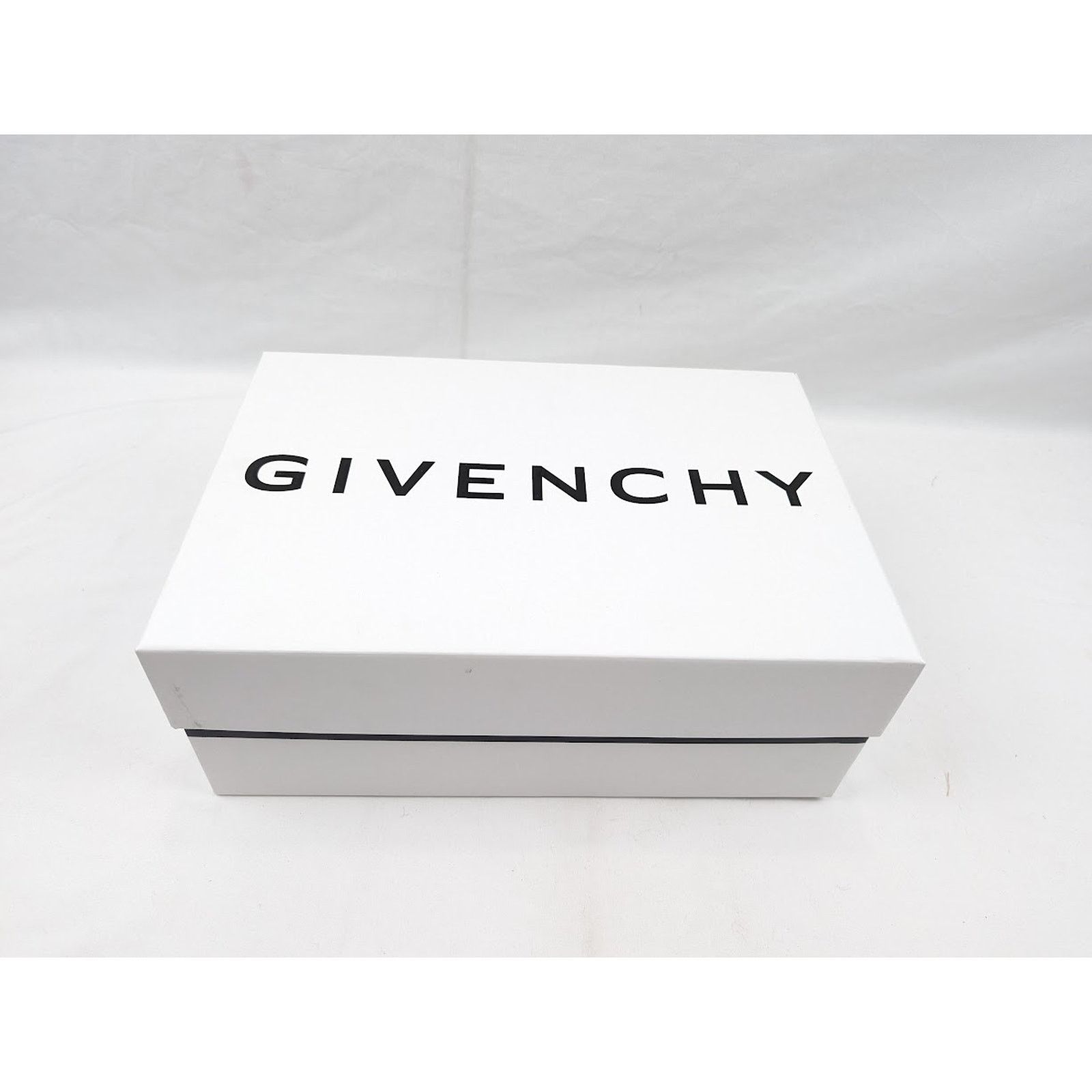 Givenchy o1rshd1 Low-Top Sneakers in White Size US 12 / EU 45 - 21 Thumbnail