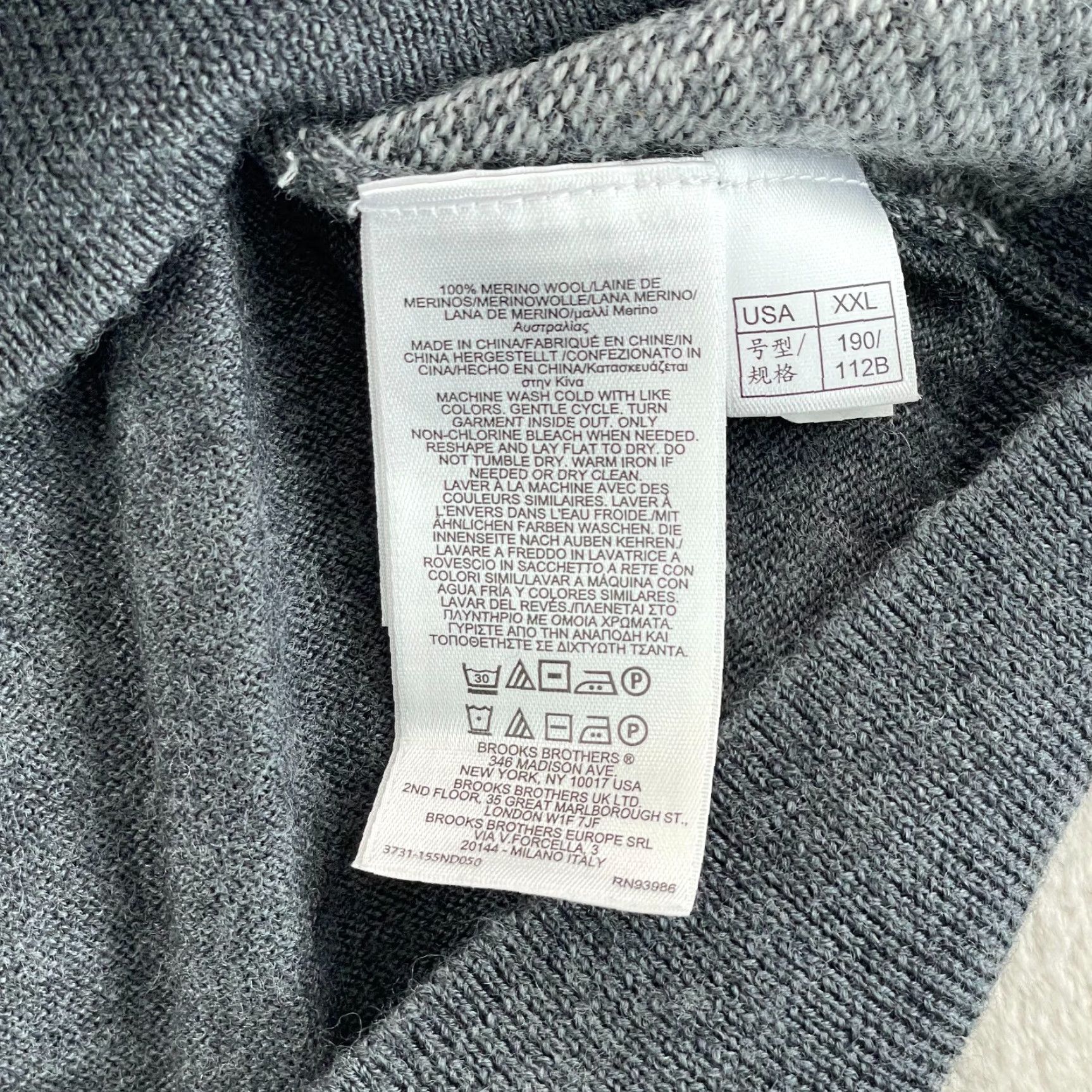 Brooks Brothers Brooks Brothers V Neck Vest Men 2XL Grey Extra Fine Merino Wool Houndstooth NWOT Vest Wool Merino Wool 2XL Gray Brooks Brothers Mens Vintage No Size US XXL / EU 58 / 5 - 7 Thumbnail