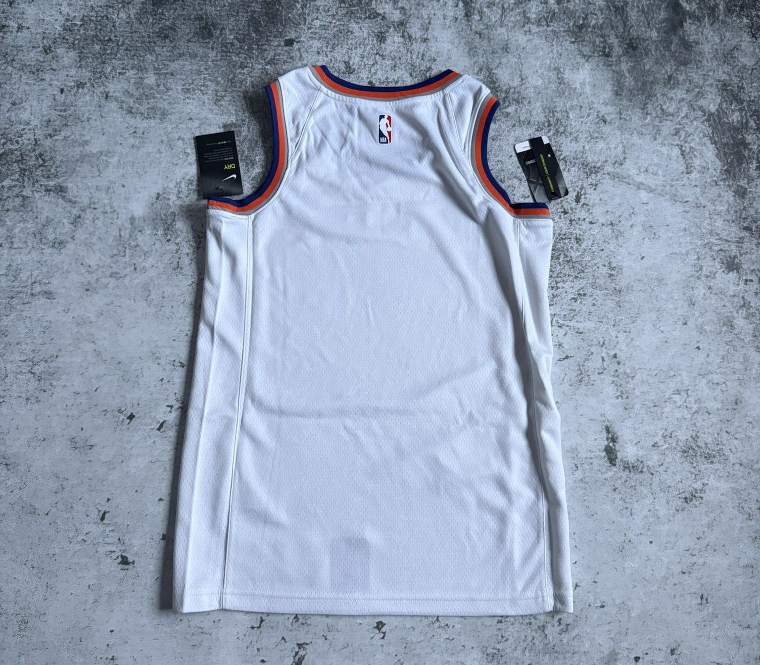 Nike NEW YORK KNICKS NIKE SWINGMAN JERSEY BLANK NBA BASKETBALL S Size US S / EU 44-46 / 1 - 8 Thumbnail